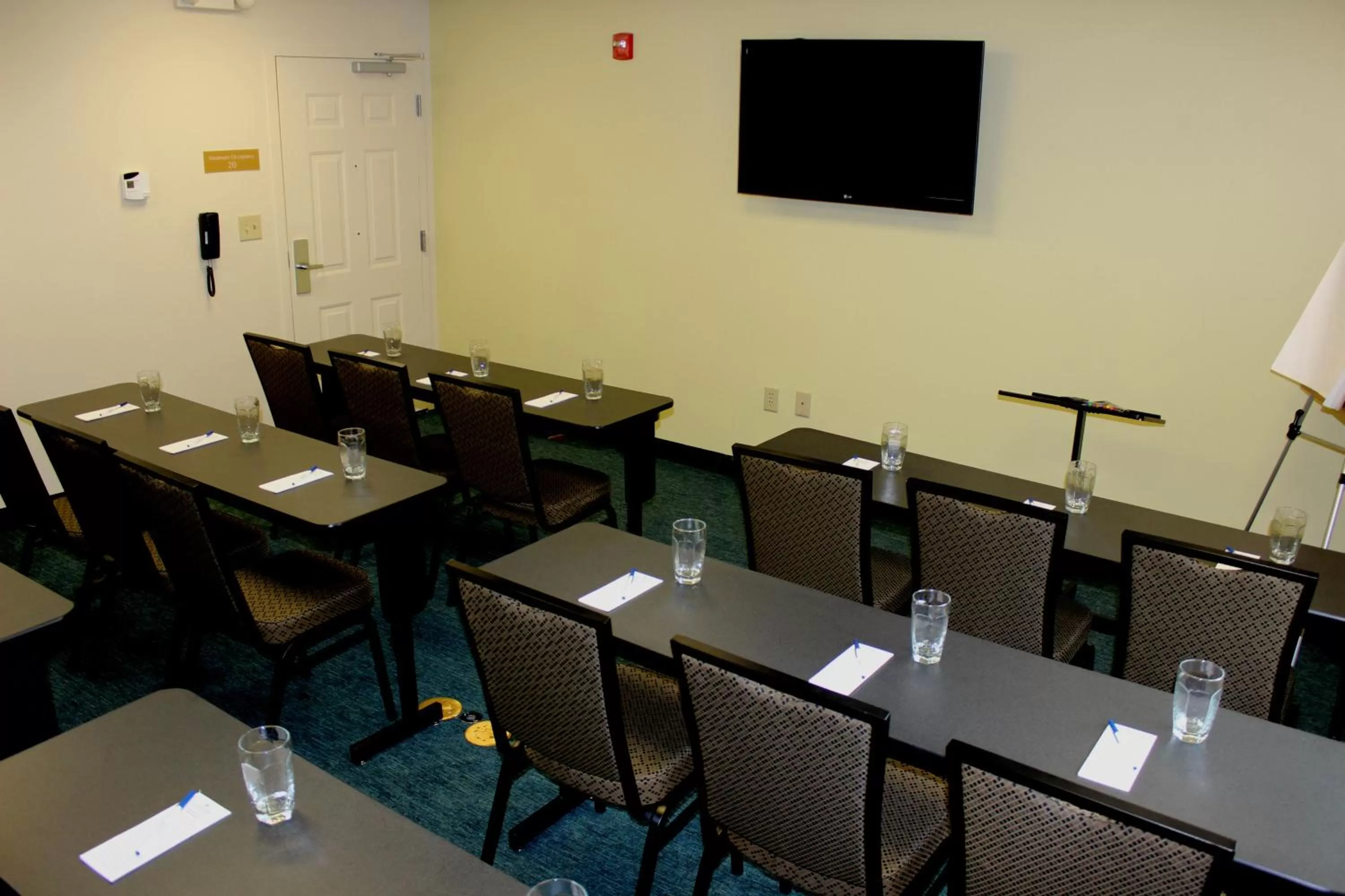 Meeting/conference room in Candlewood Suites Arundel Mills / BWI Airport by IHG