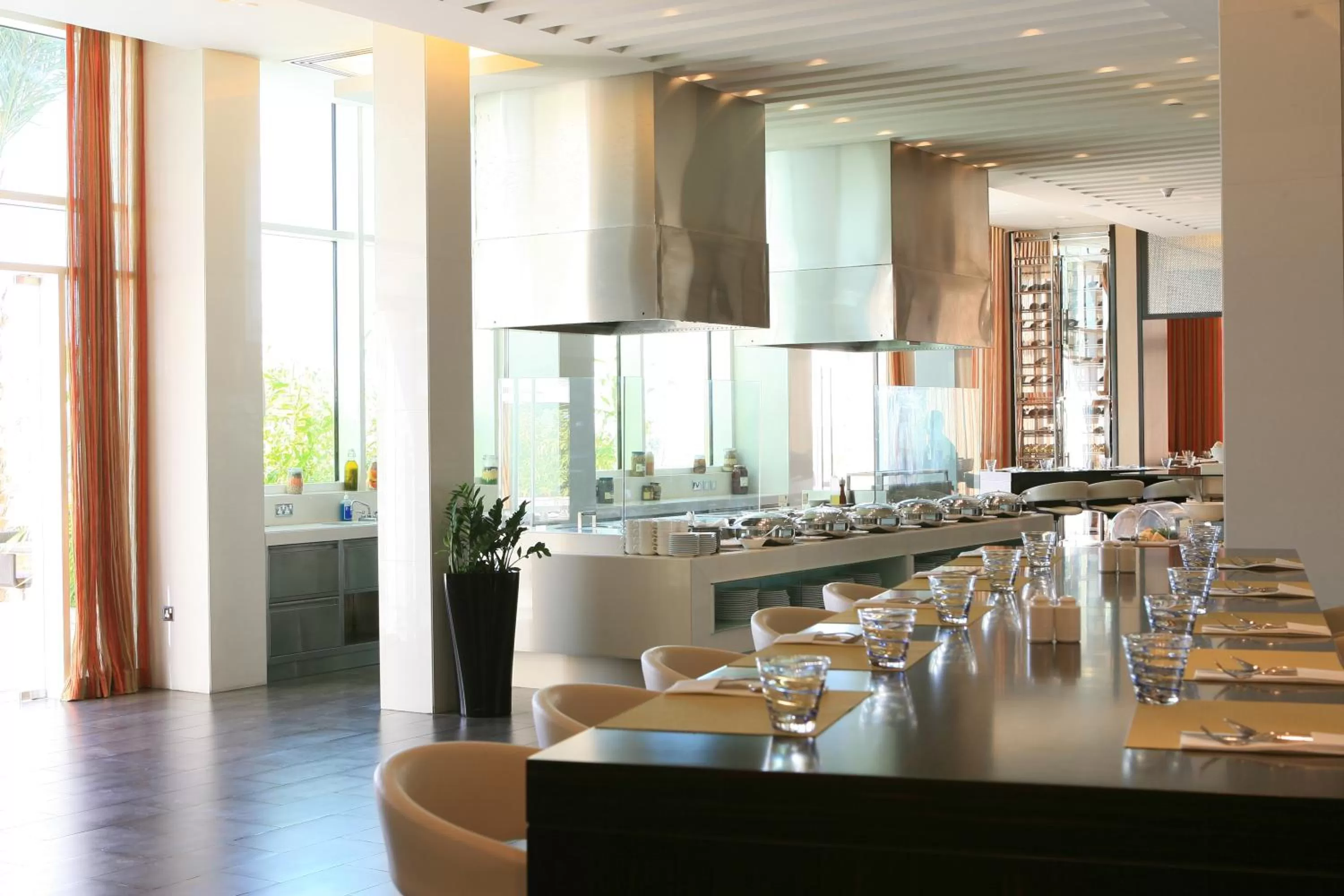 Restaurant/places to eat in Centro Yas Island-by Rotana