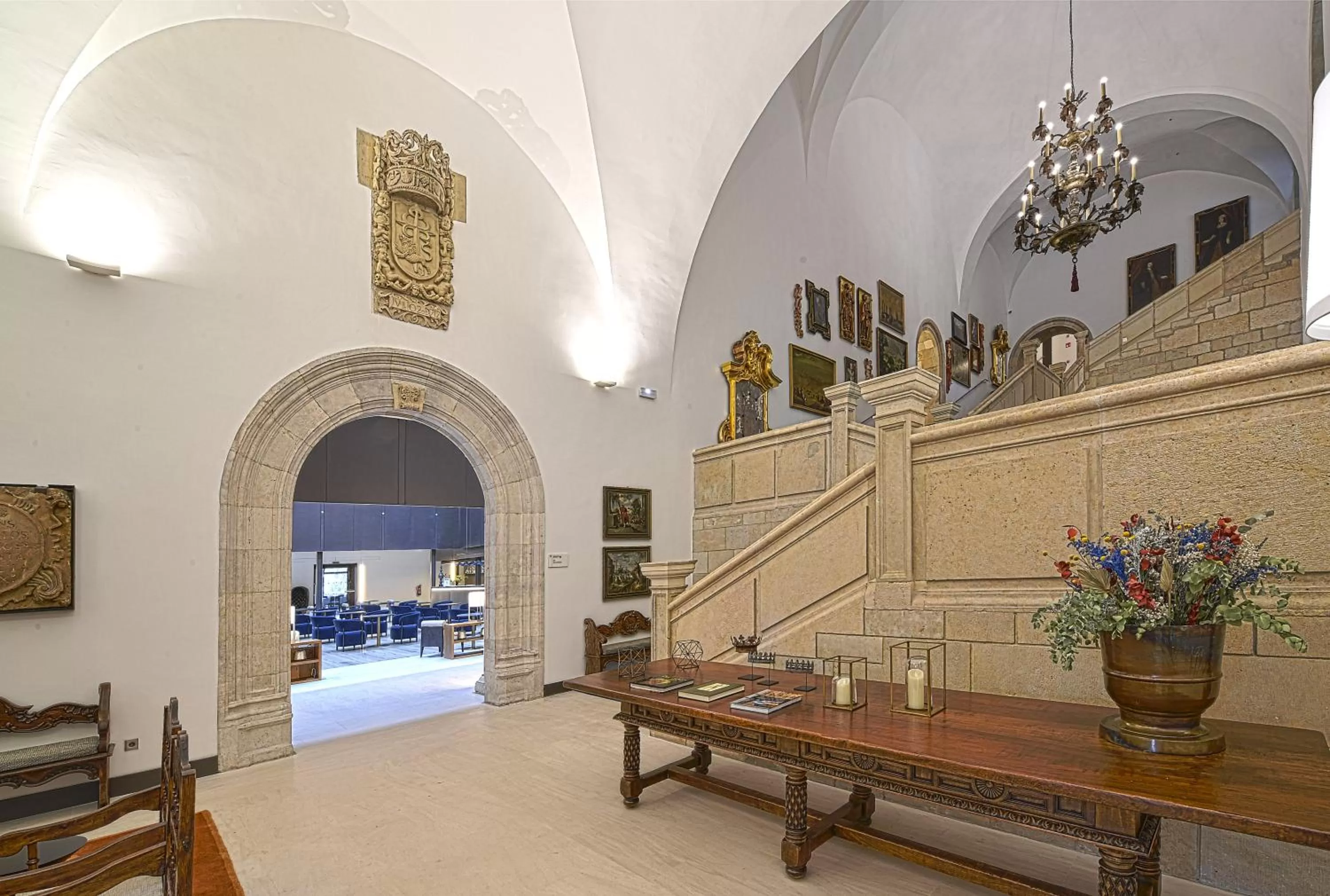Lobby or reception in Parador de Turismo de León