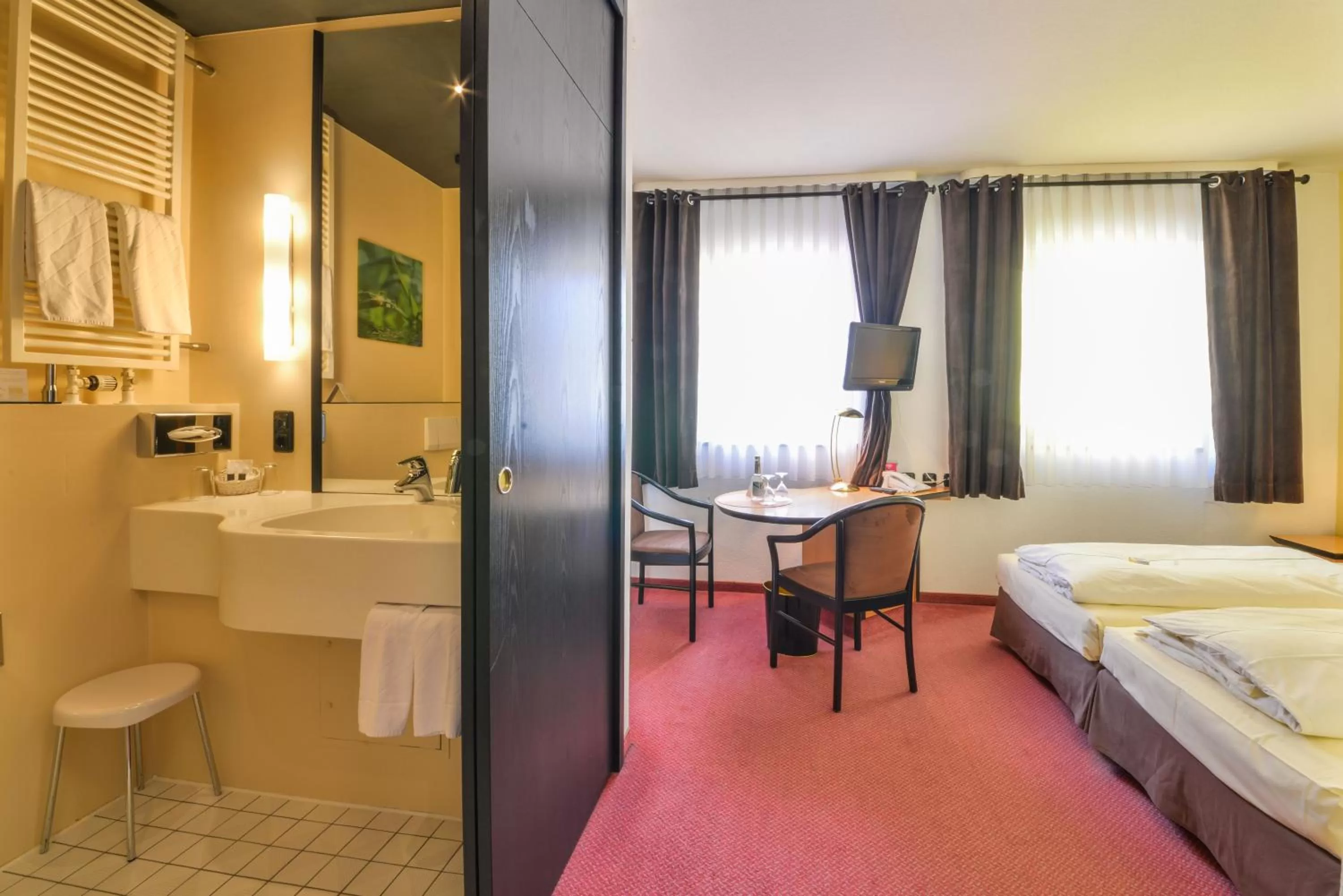 Bathroom, Bed in Hotel Lehmeier