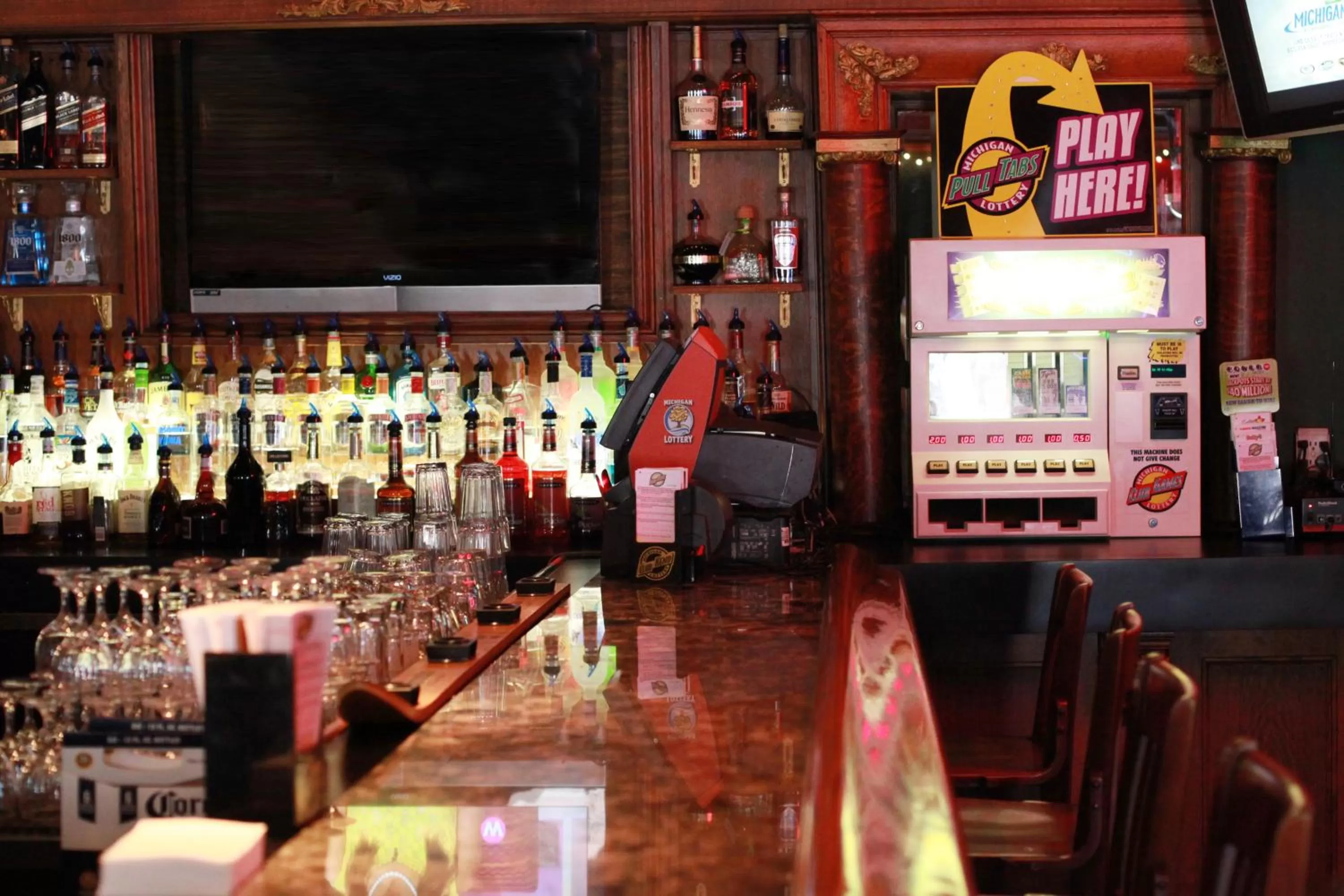 Restaurant/places to eat in The Winter Inn