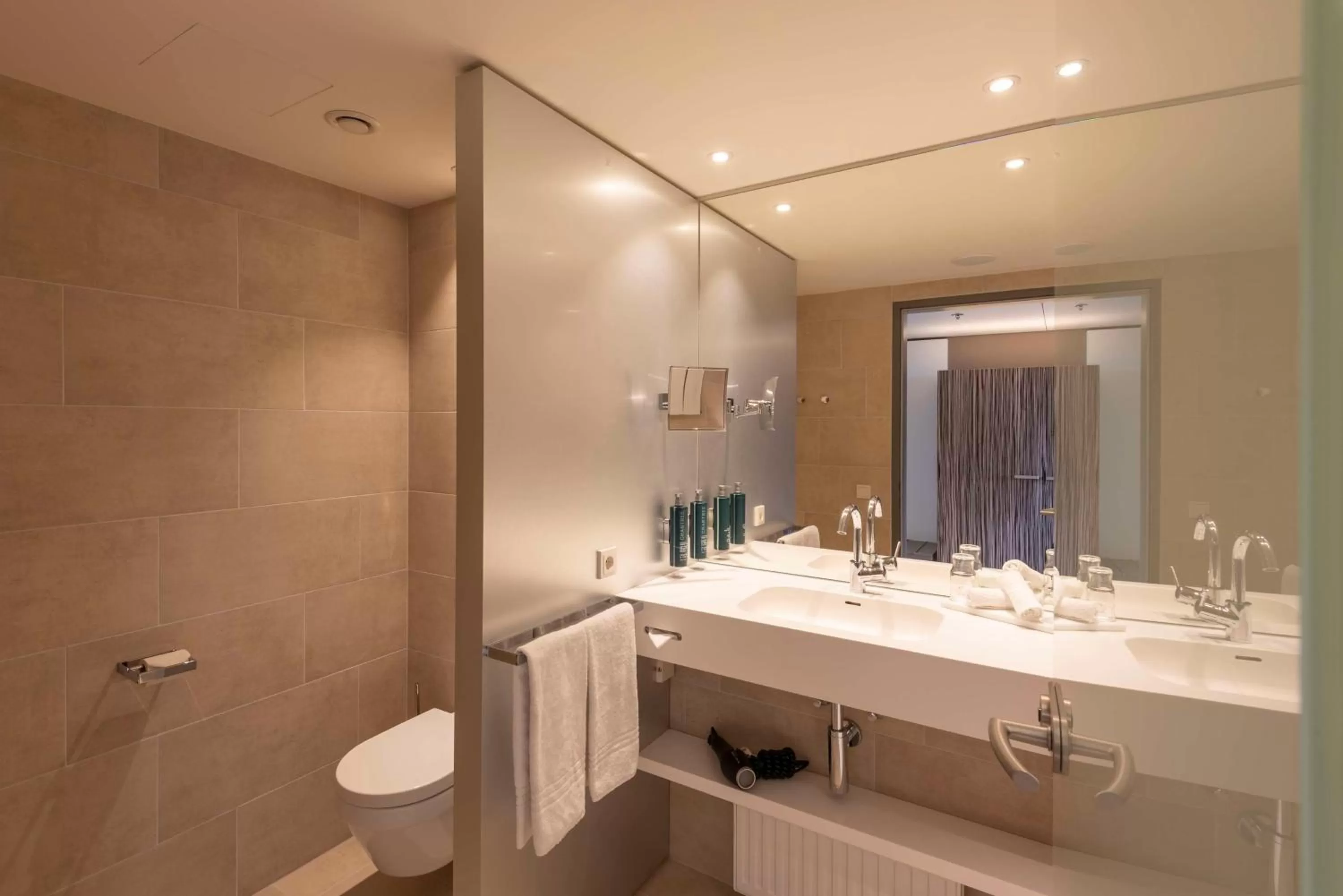 Bathroom in Doubletree by Hilton Vienna Schonbrunn