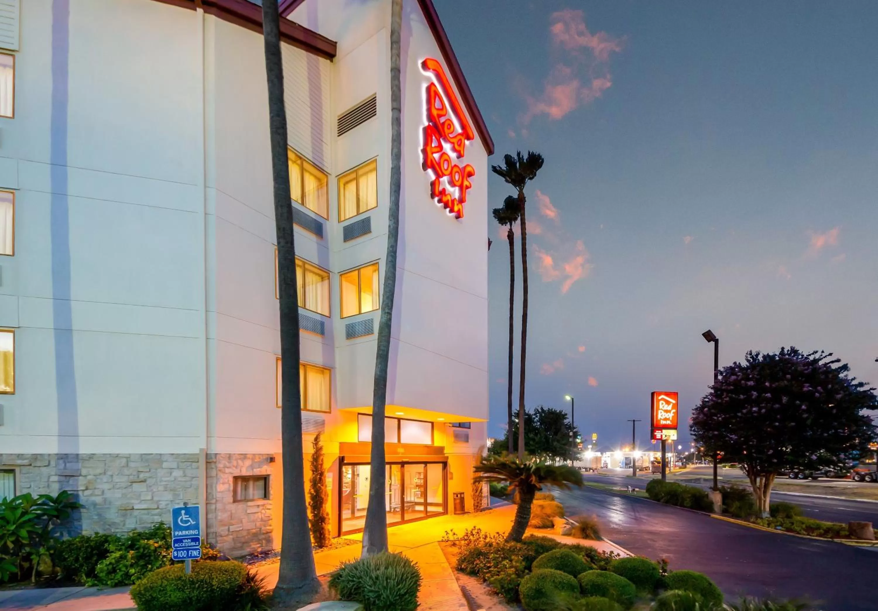 Property building in Red Roof Inn Laredo