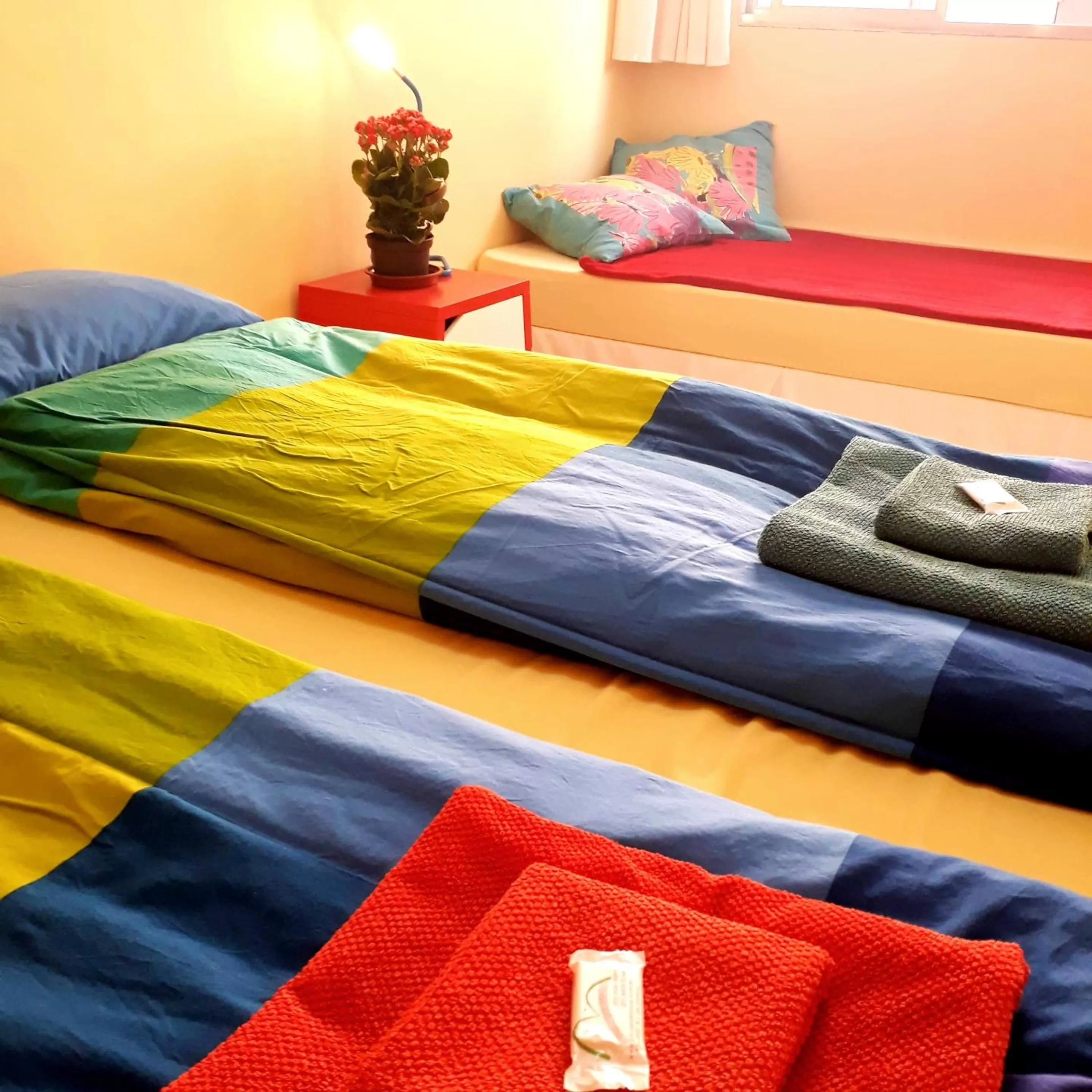 Triple Room with Private Bathroom in Casa Babilonia