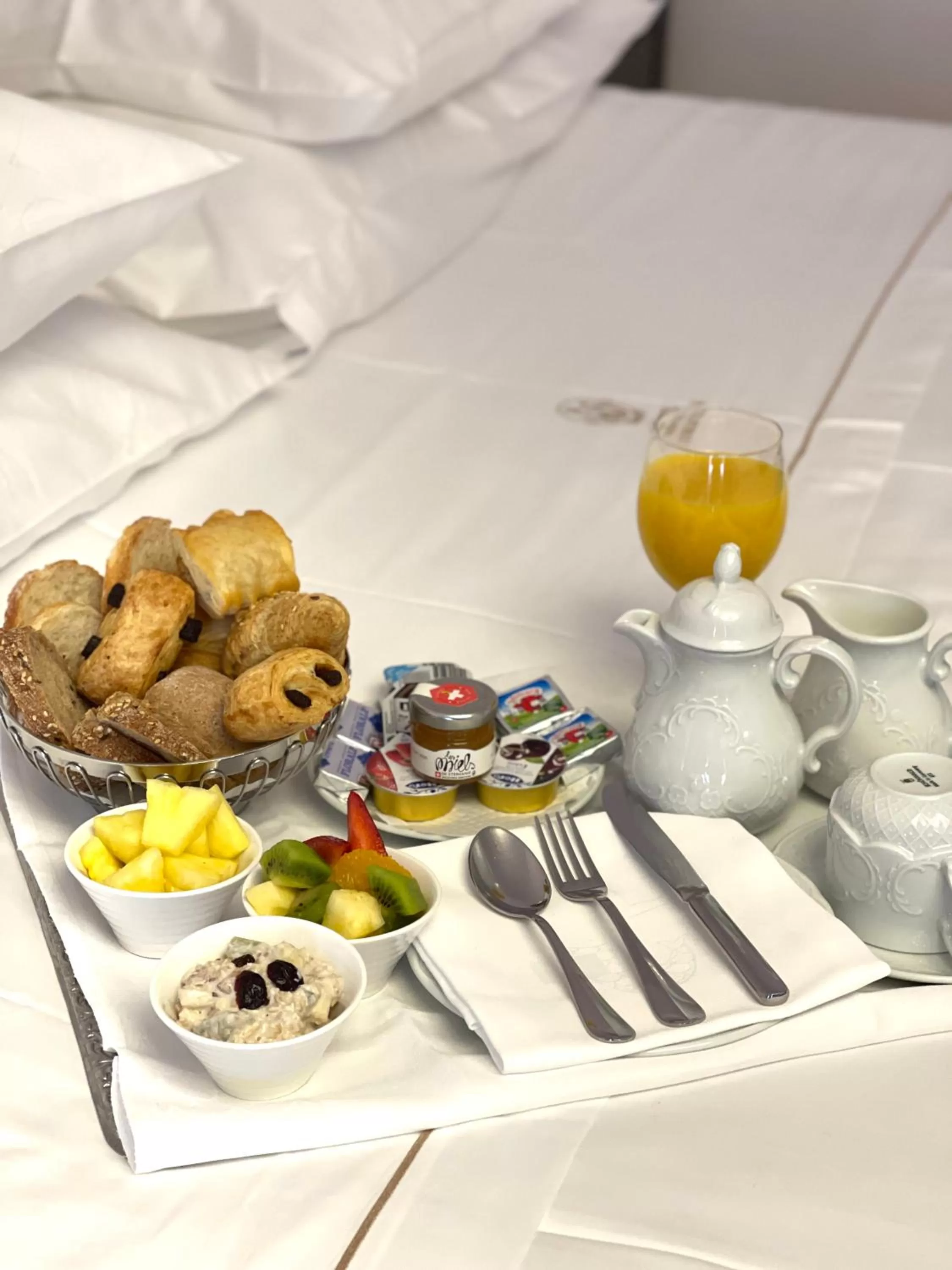 Breakfast, Bed in Hotel Adriatica
