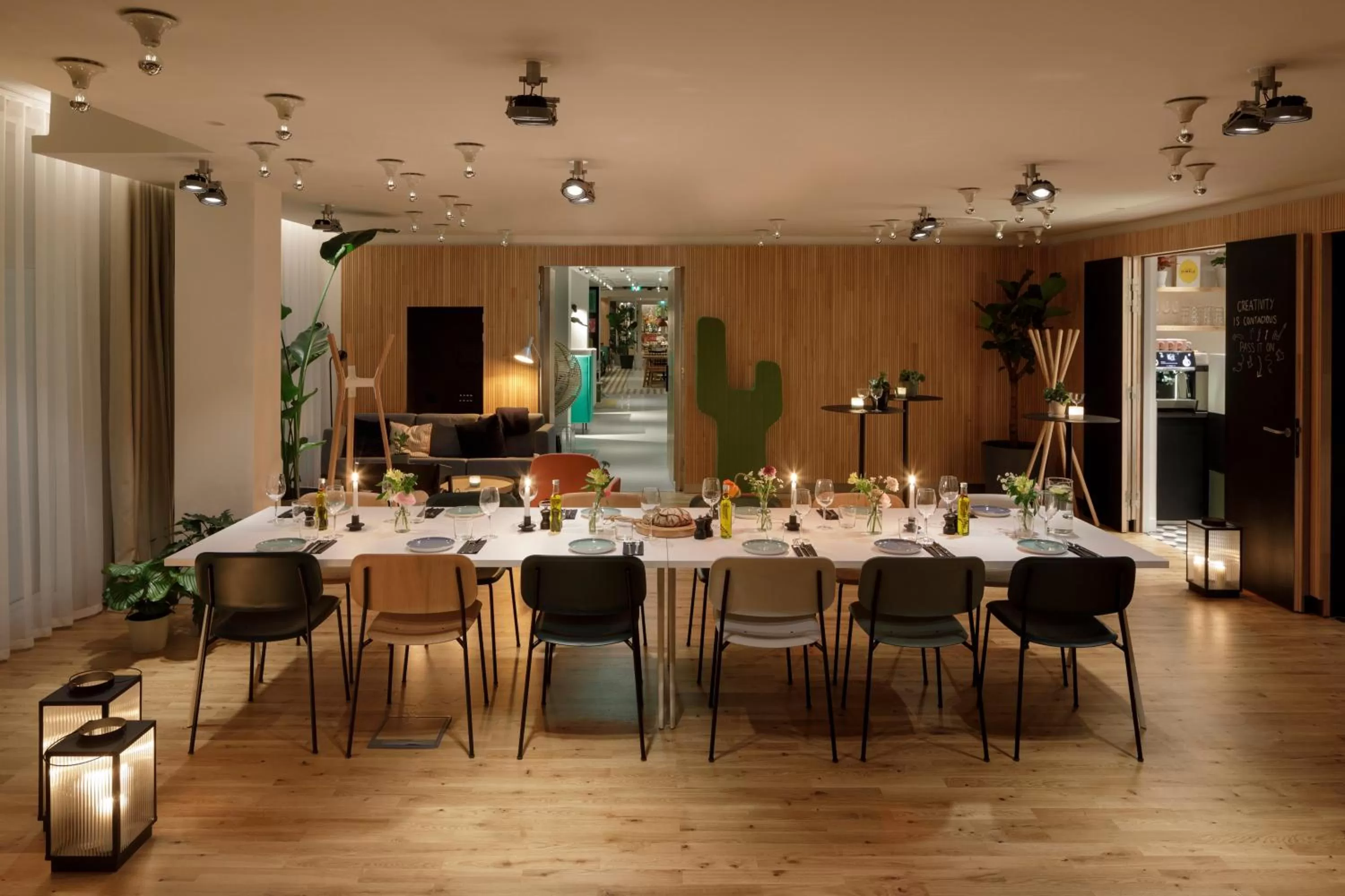 Meeting/conference room in Zoku Paris