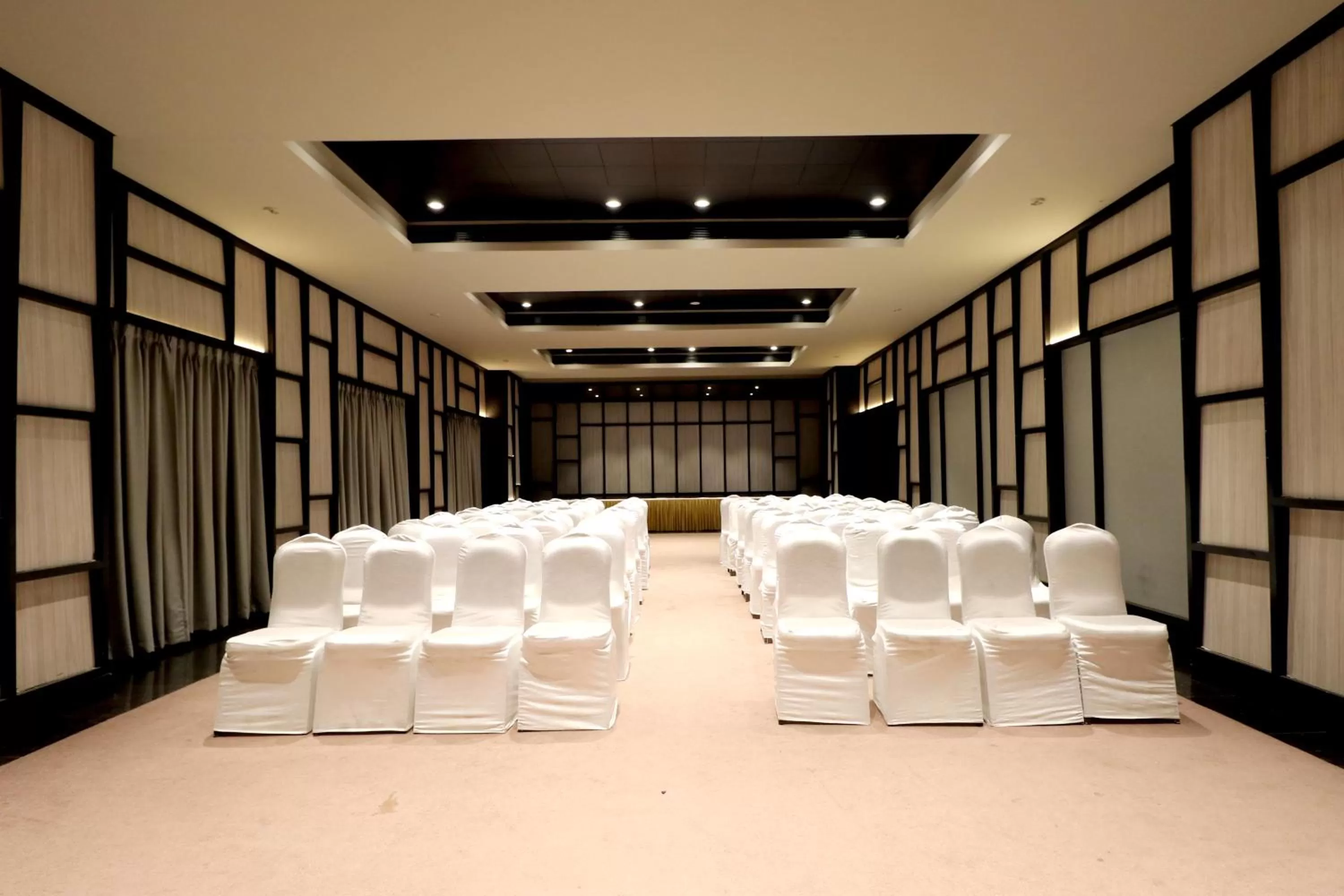 Banquet/Function facilities in Hotel AGC