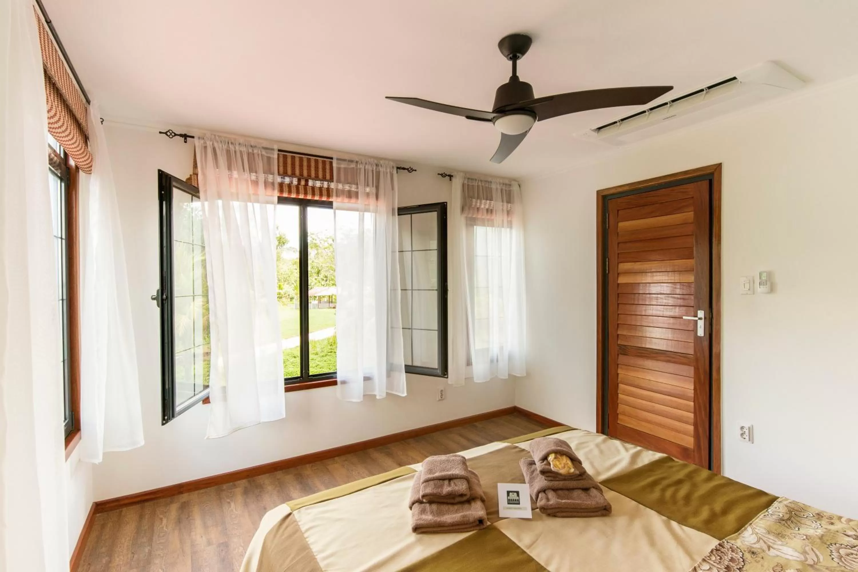 Photo of the whole room, Bed in Boutique Hotel Peperpot