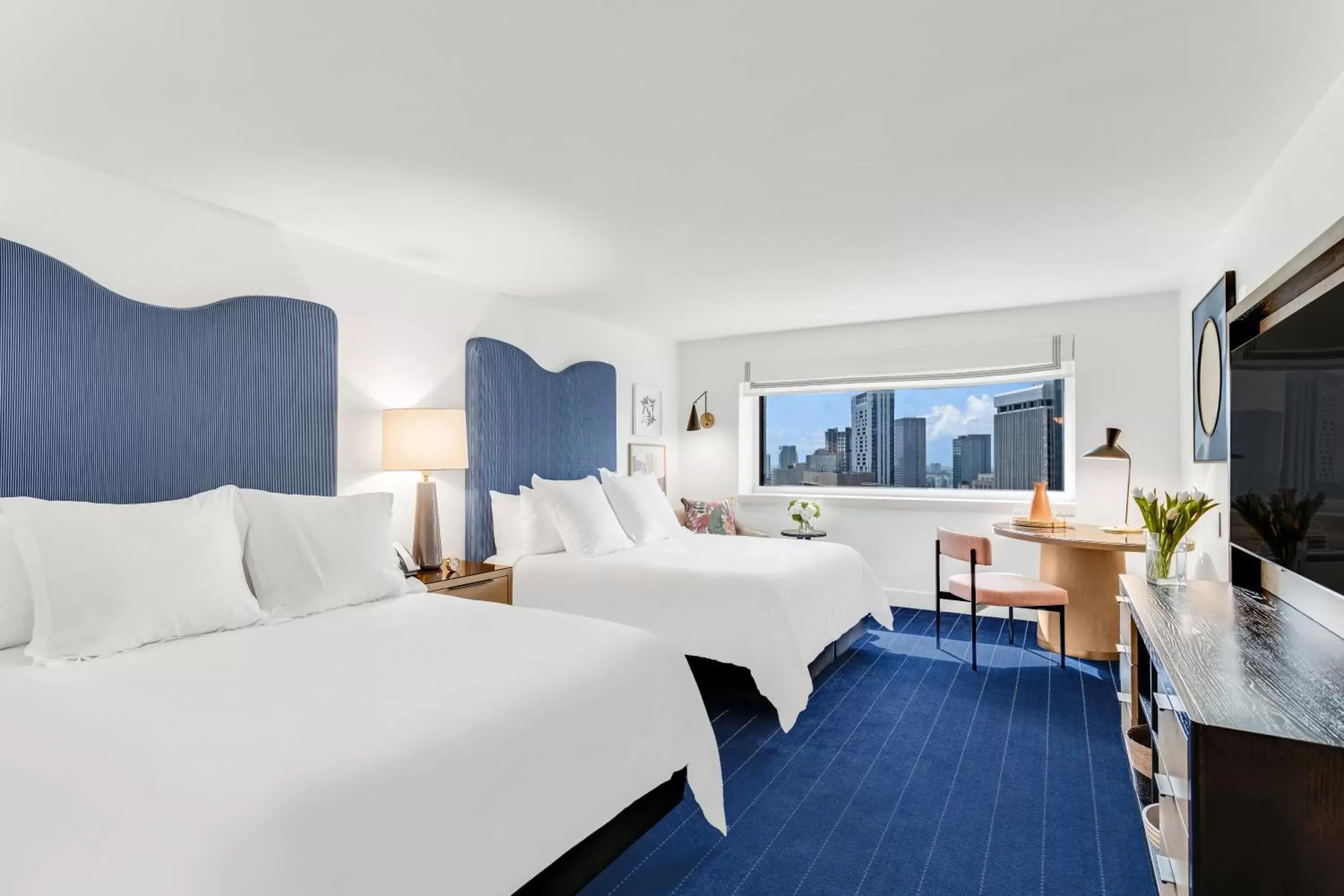 Classic Queen Room with Two Queen Beds and Skyline View in InterContinental Miami by IHG Classic Queen Room with Two Queen Beds and Skyline View in InterContinental Miami by IHG