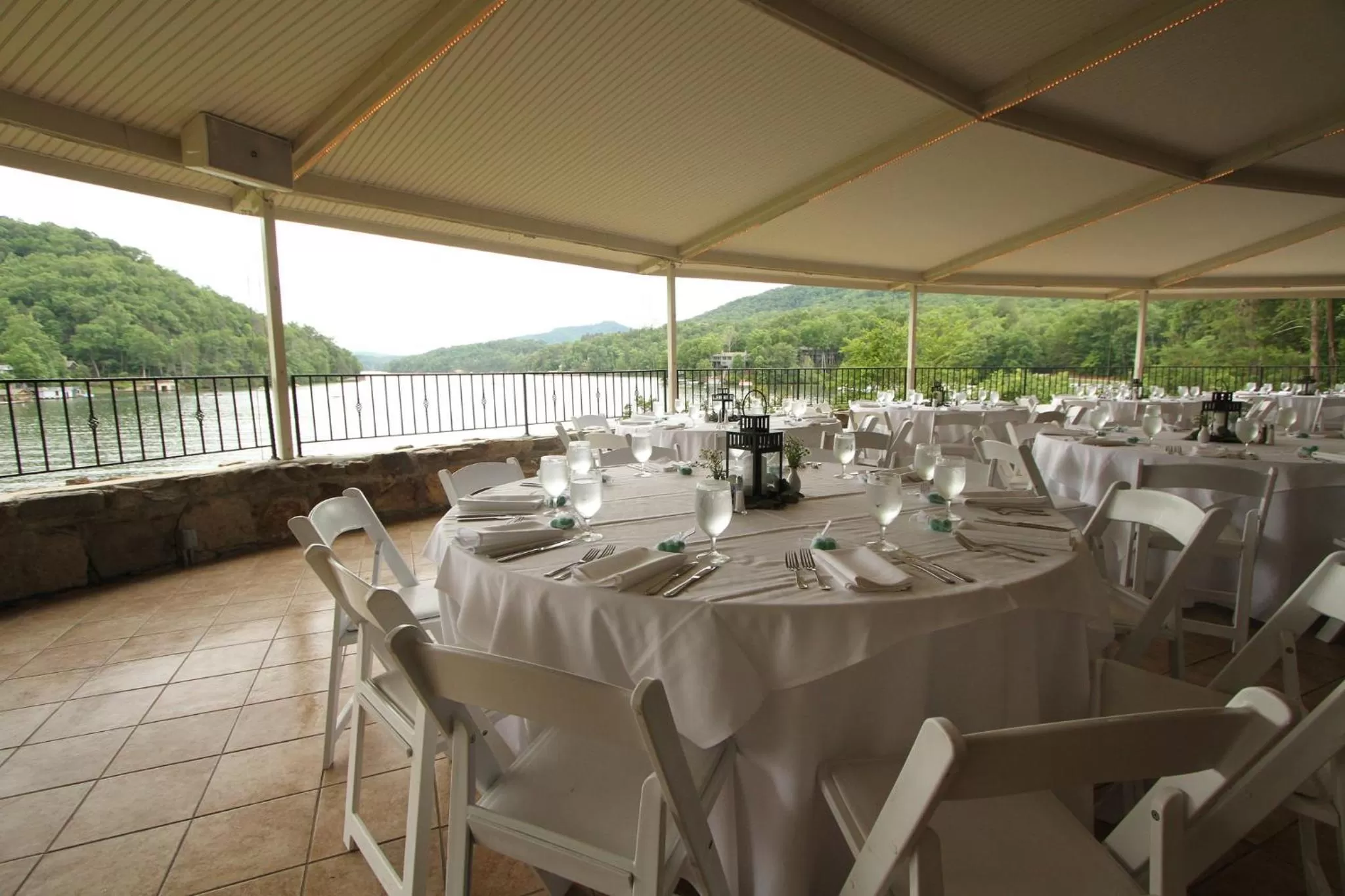 Restaurant/Places to Eat in Fox Run Association, a VRI resort