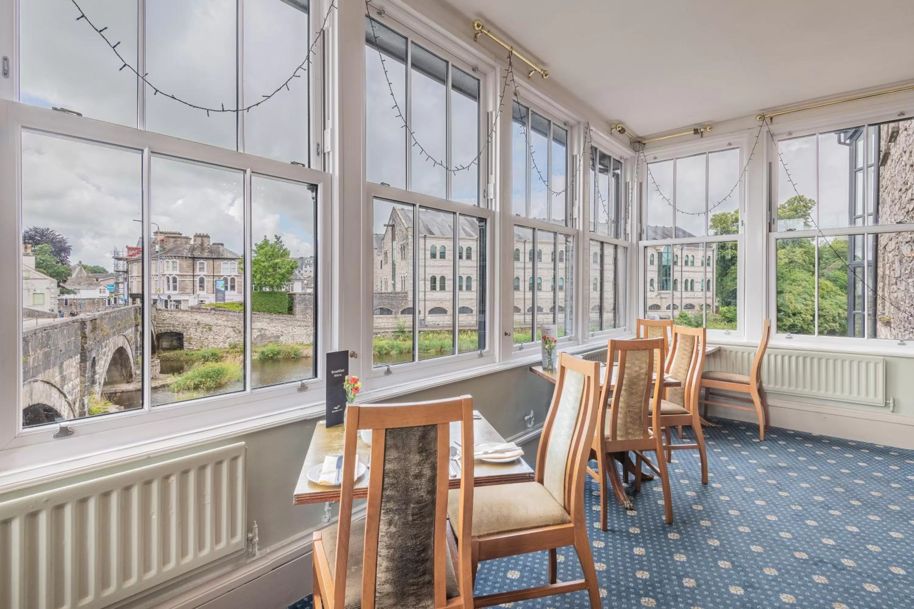 Restaurant/places to eat in The Riverside