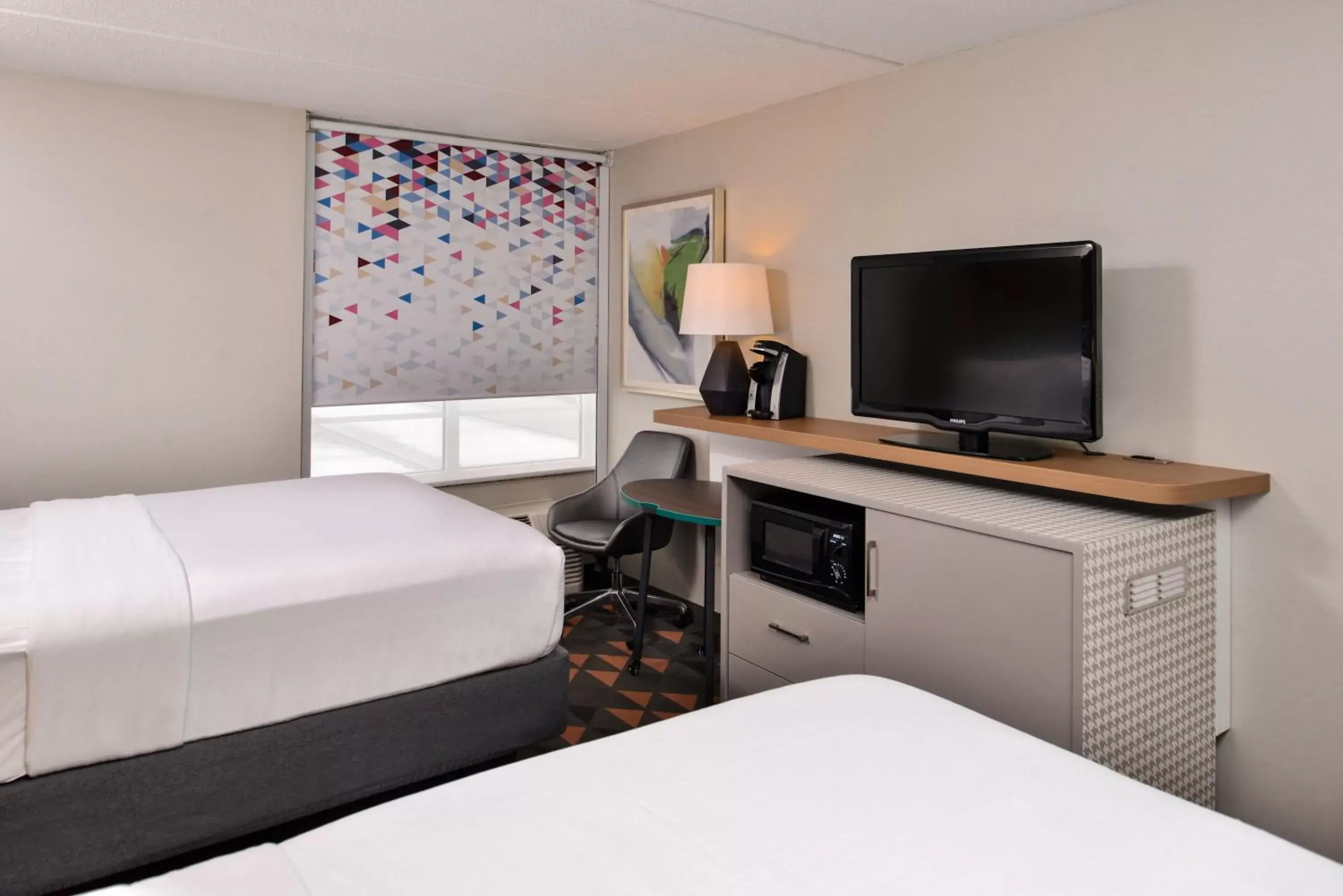 Double Room with Two Double Beds - Hearing Accessible/Non-Smoking in Holiday Inn Hotel & Suites Rochester - Marketplace by IHG Double Room with Two Double Beds - Hearing Accessible/Non-Smoking in Holiday Inn Hotel & Suites Rochester - Marketplace by IHG