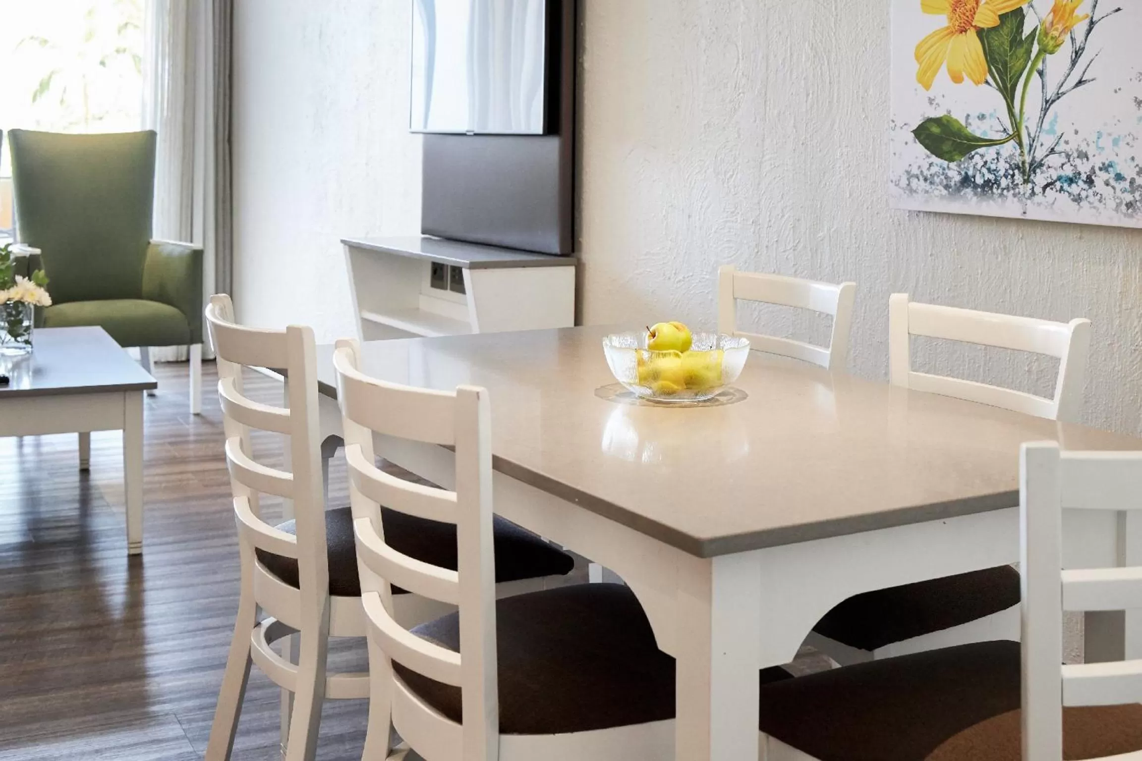 TV and multimedia in First Group Breakers Resort - Official