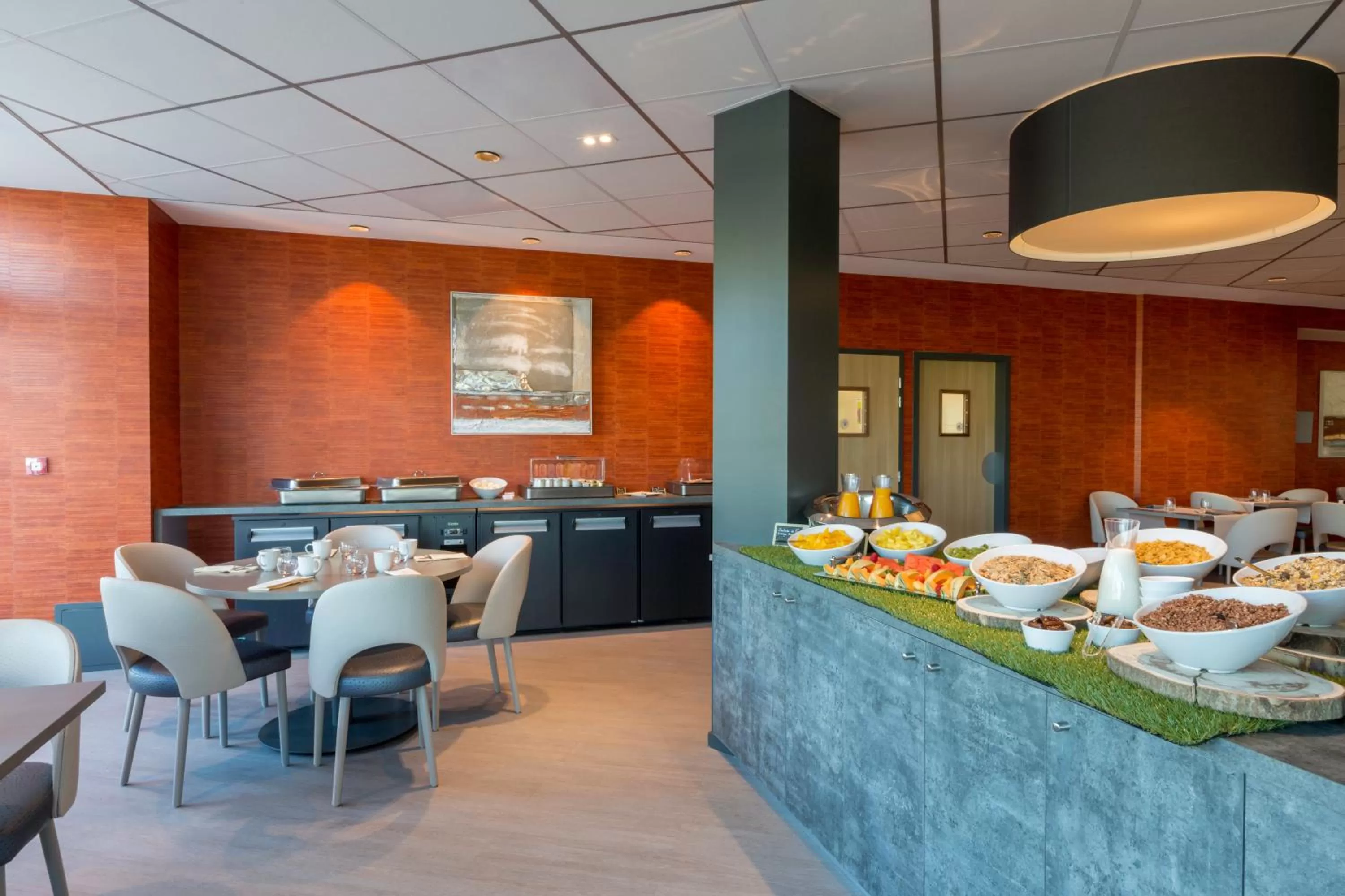 Breakfast in Best Western Plus Hôtel Escapade Senlis