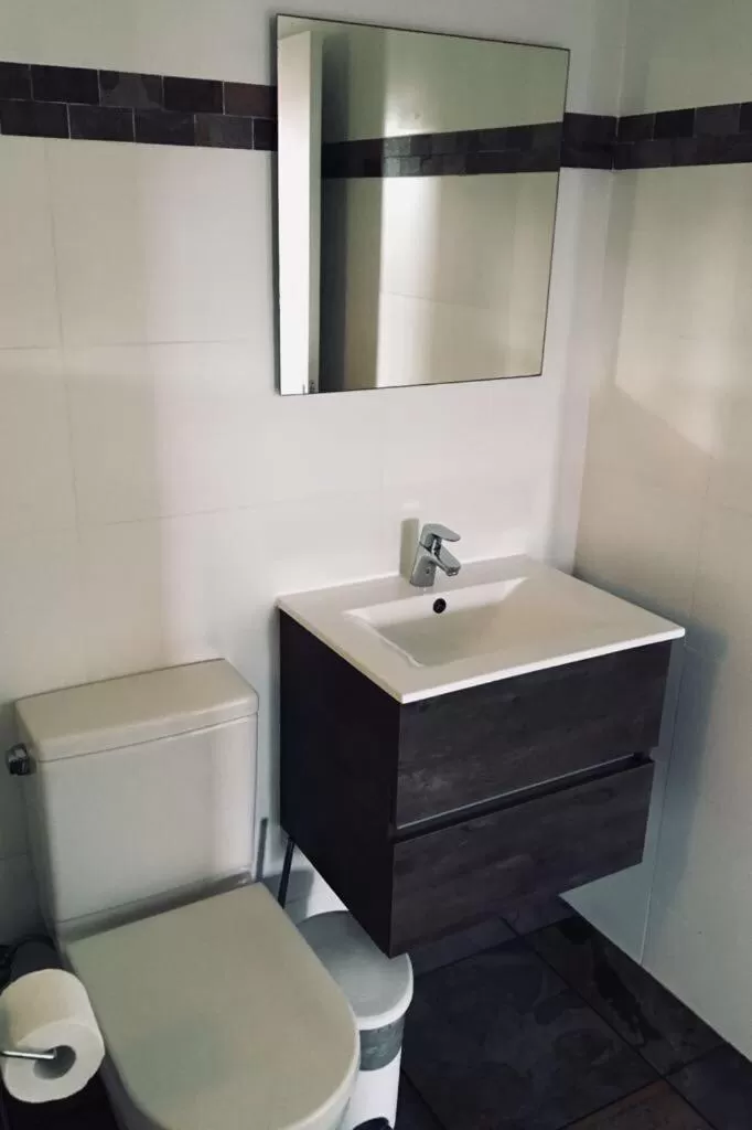 Bathroom in La Felicidad