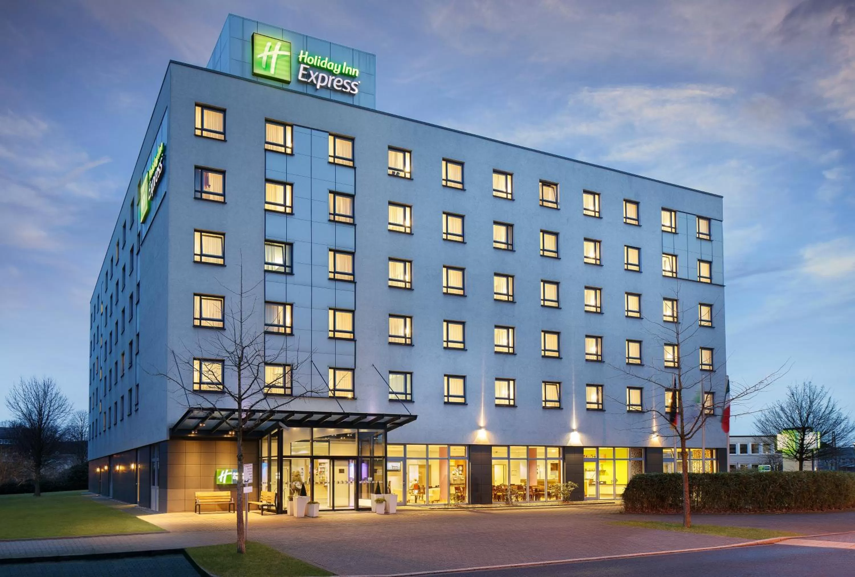 Property building in Holiday Inn Express Düsseldorf - City North by IHG