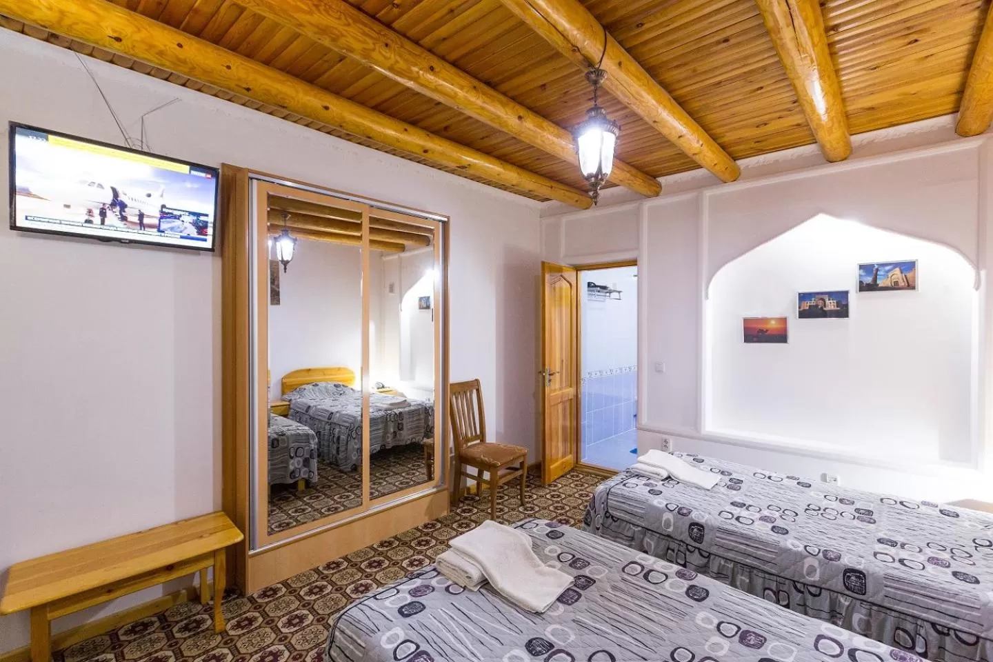 Single Room with Private Bathroom - single occupancy in Porso Boutique Hotel