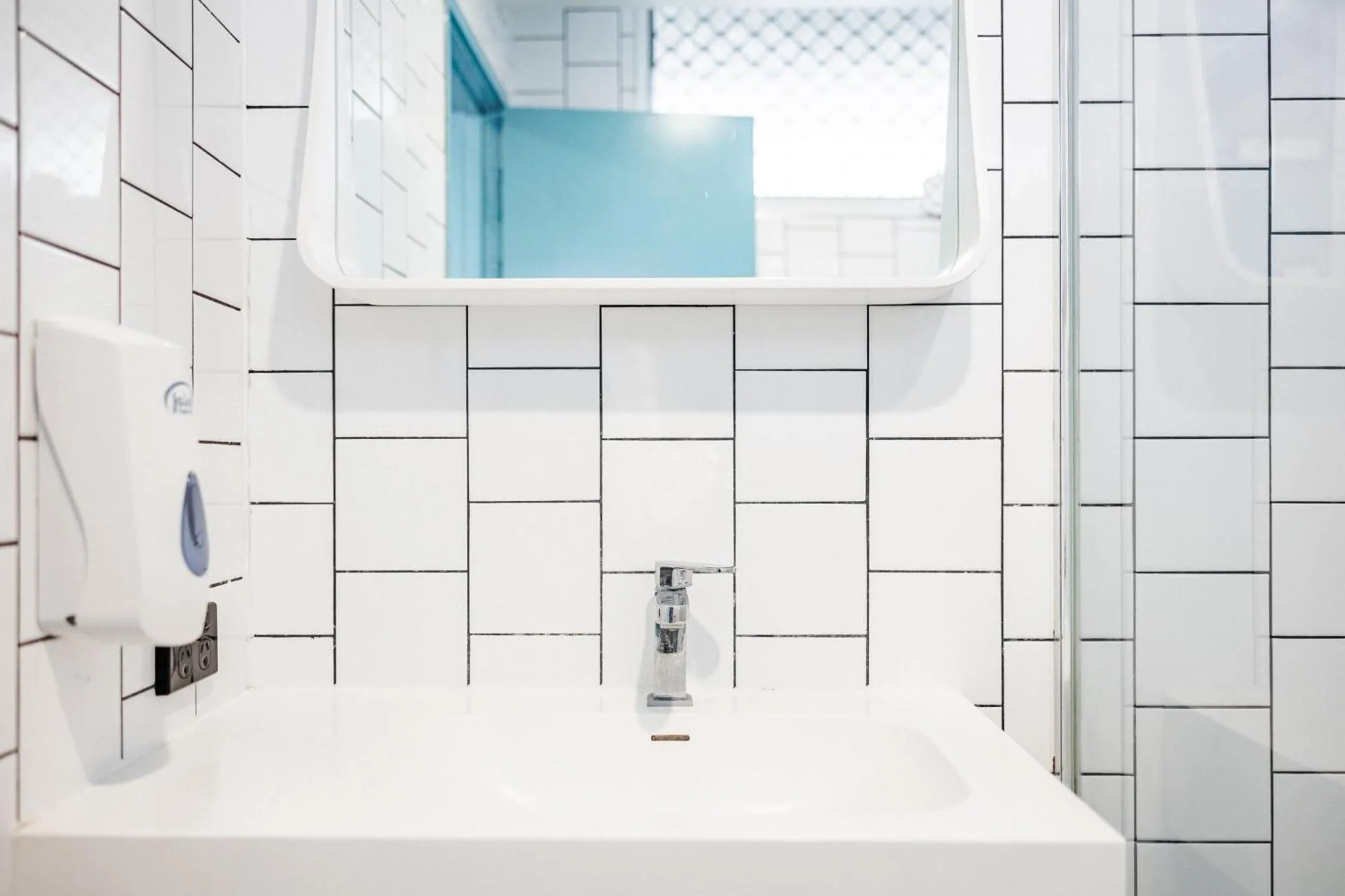 Shower in Bunk Surfers Paradise International Backpacker Hostel