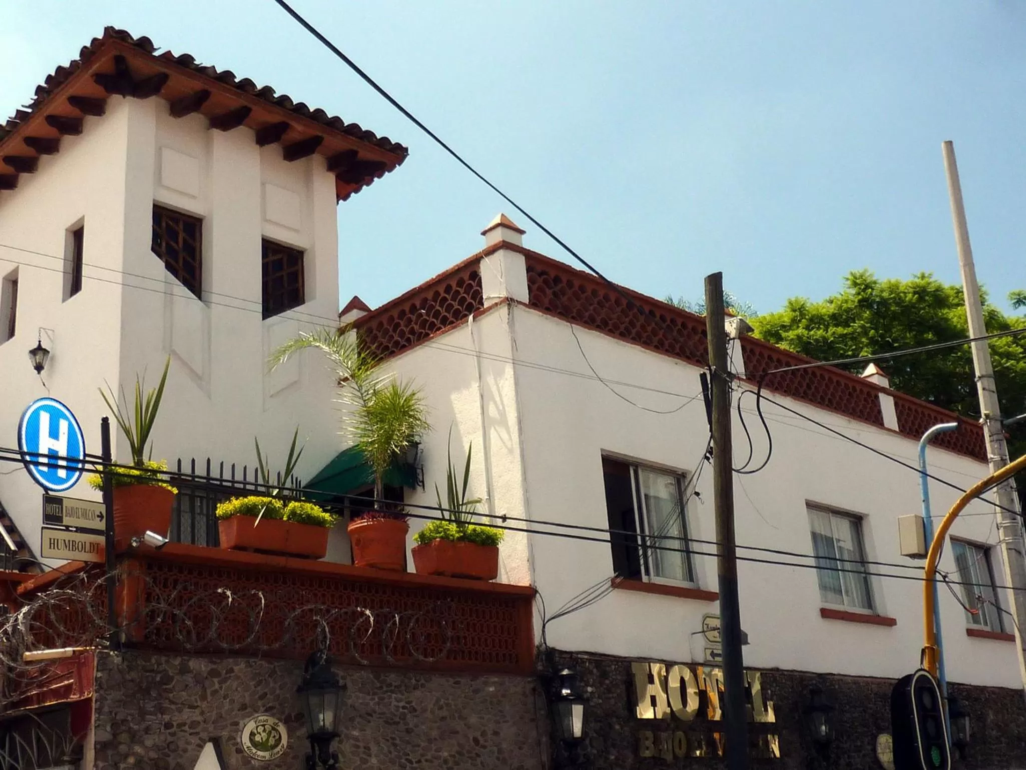 Property building in Hotel Bajo el Volcan