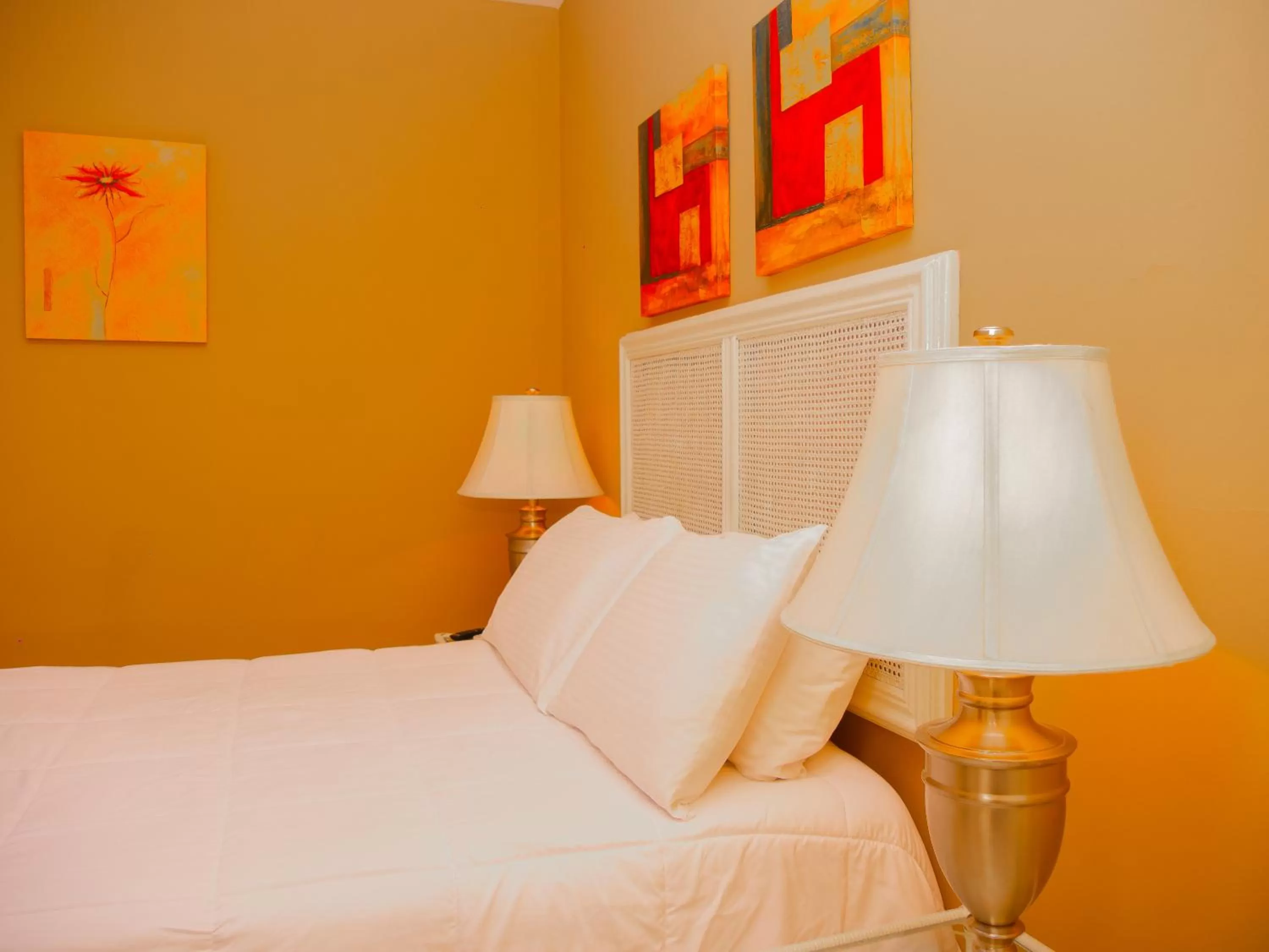 Bed in Hotel Bamboo Aeropuerto