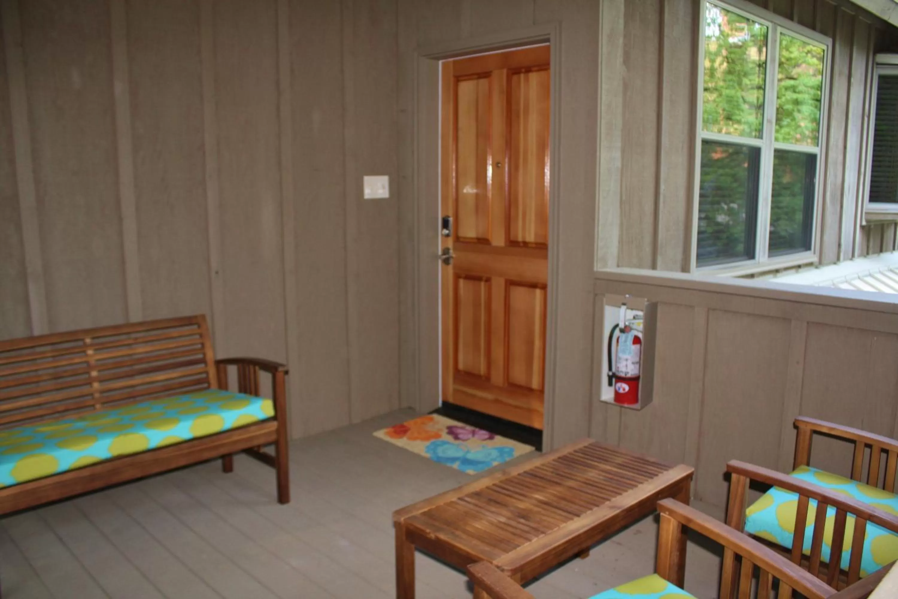 Patio in The Inn at Shasta Lake