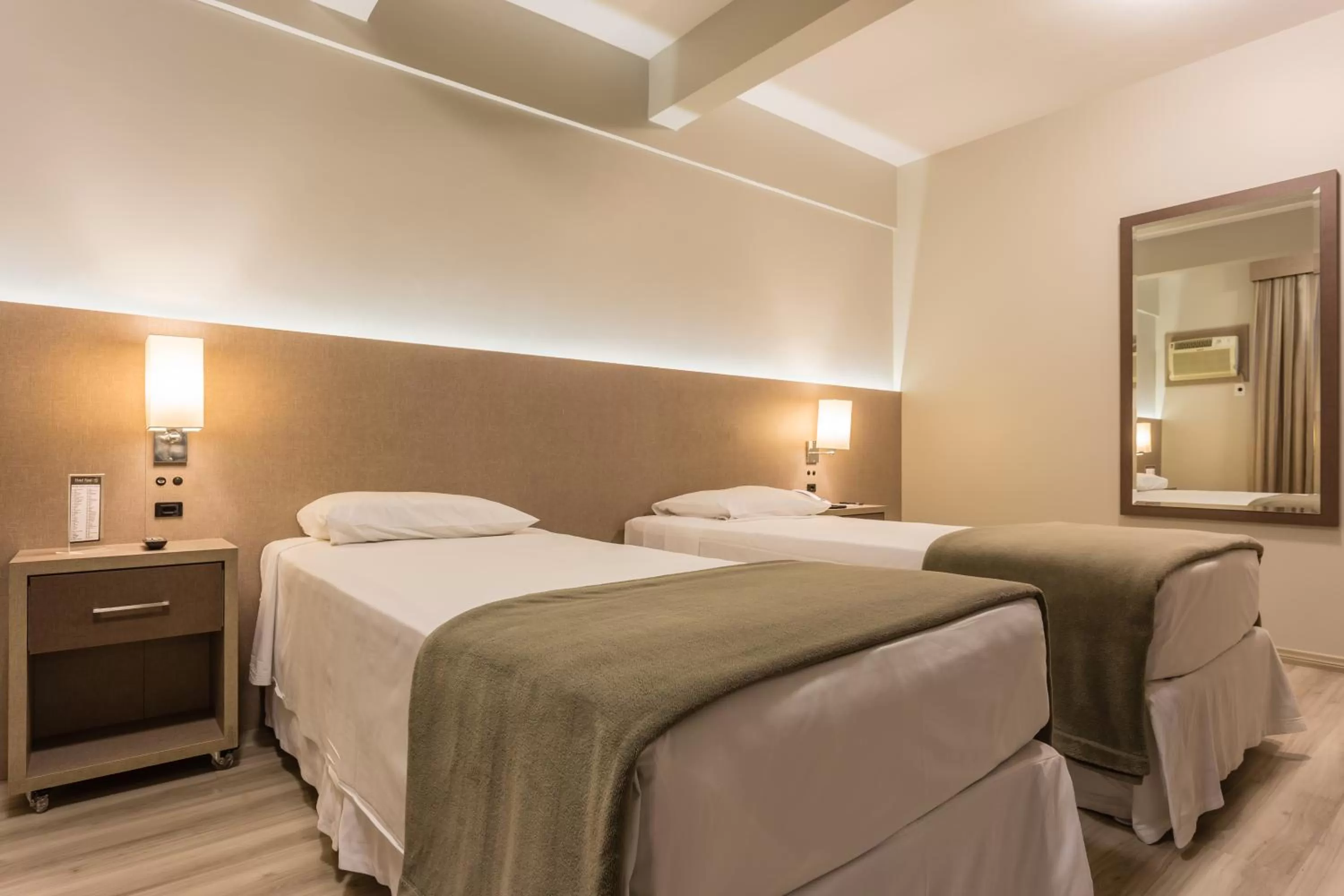 Bed in Hotel Farol da Ilha