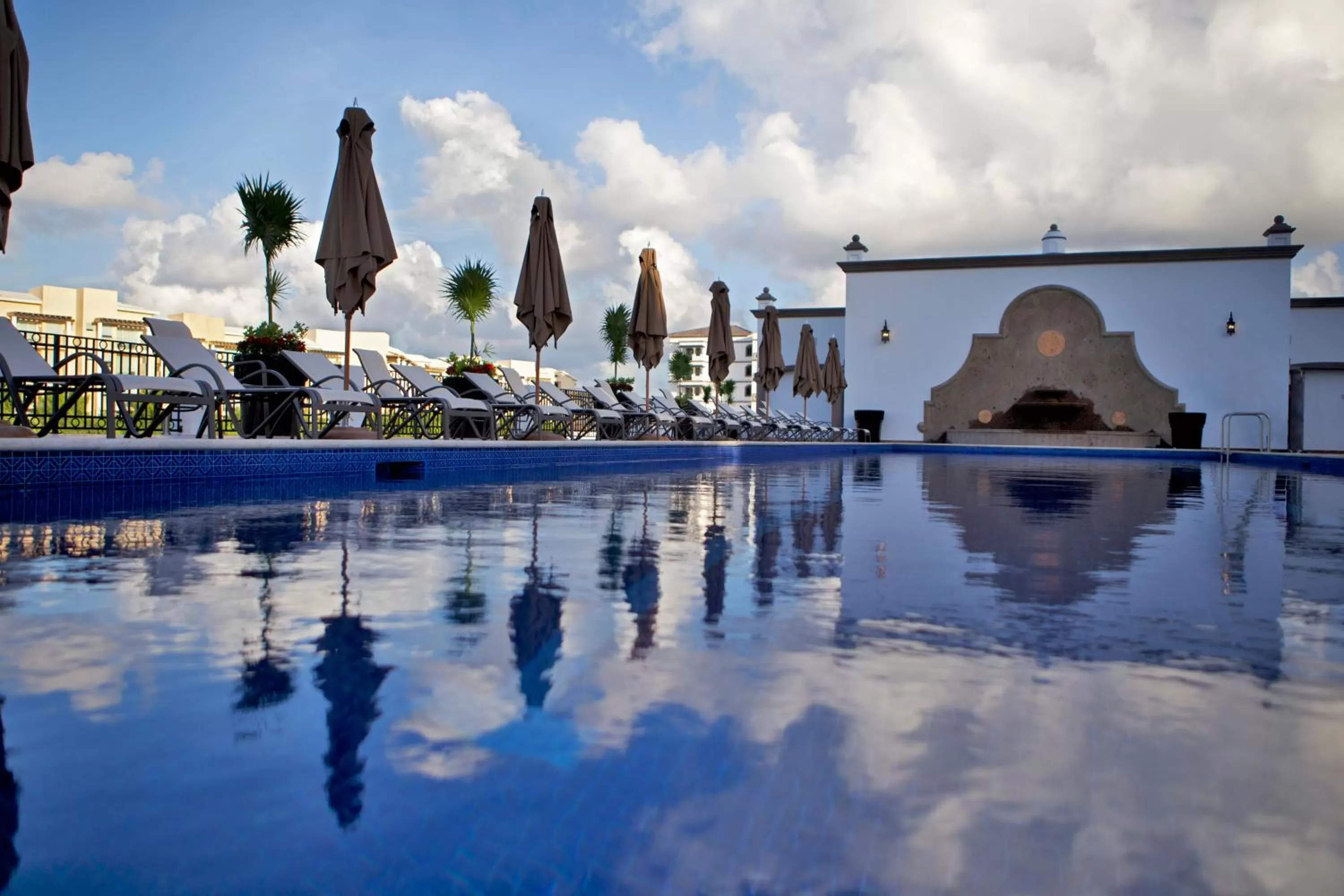 Swimming pool in Grand Residences Riviera Cancun, All Inclusive