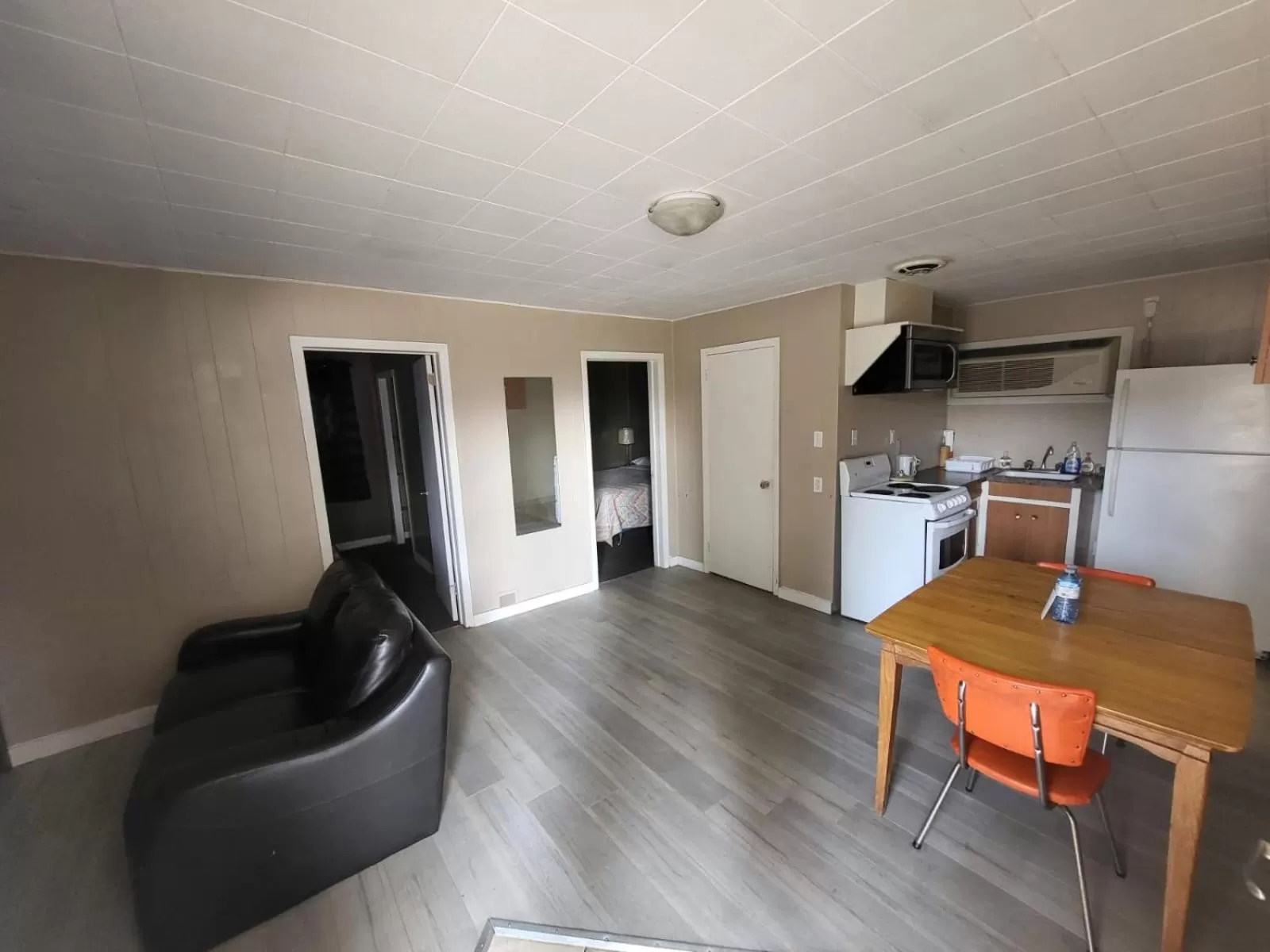 Dining Area in Night Inn Grand Forks