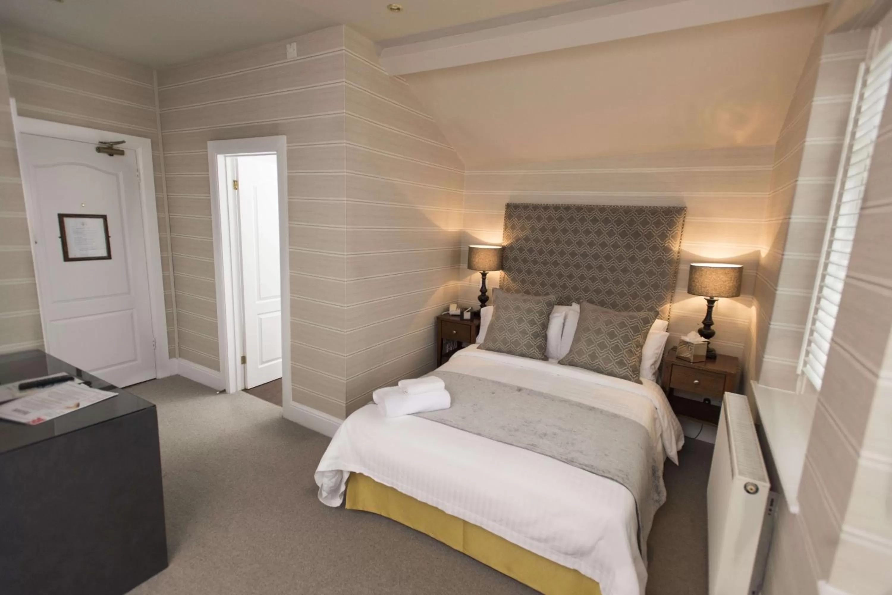 Photo of the whole room, Bed in The Bear, Cowbridge