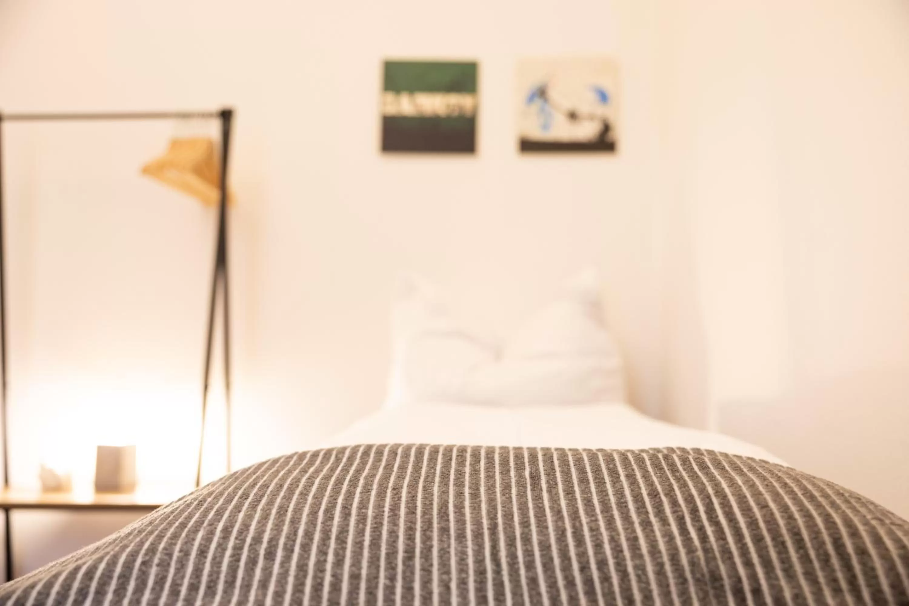 Bed in Ko-Living Space an der Oper - Street Art Design Apartments