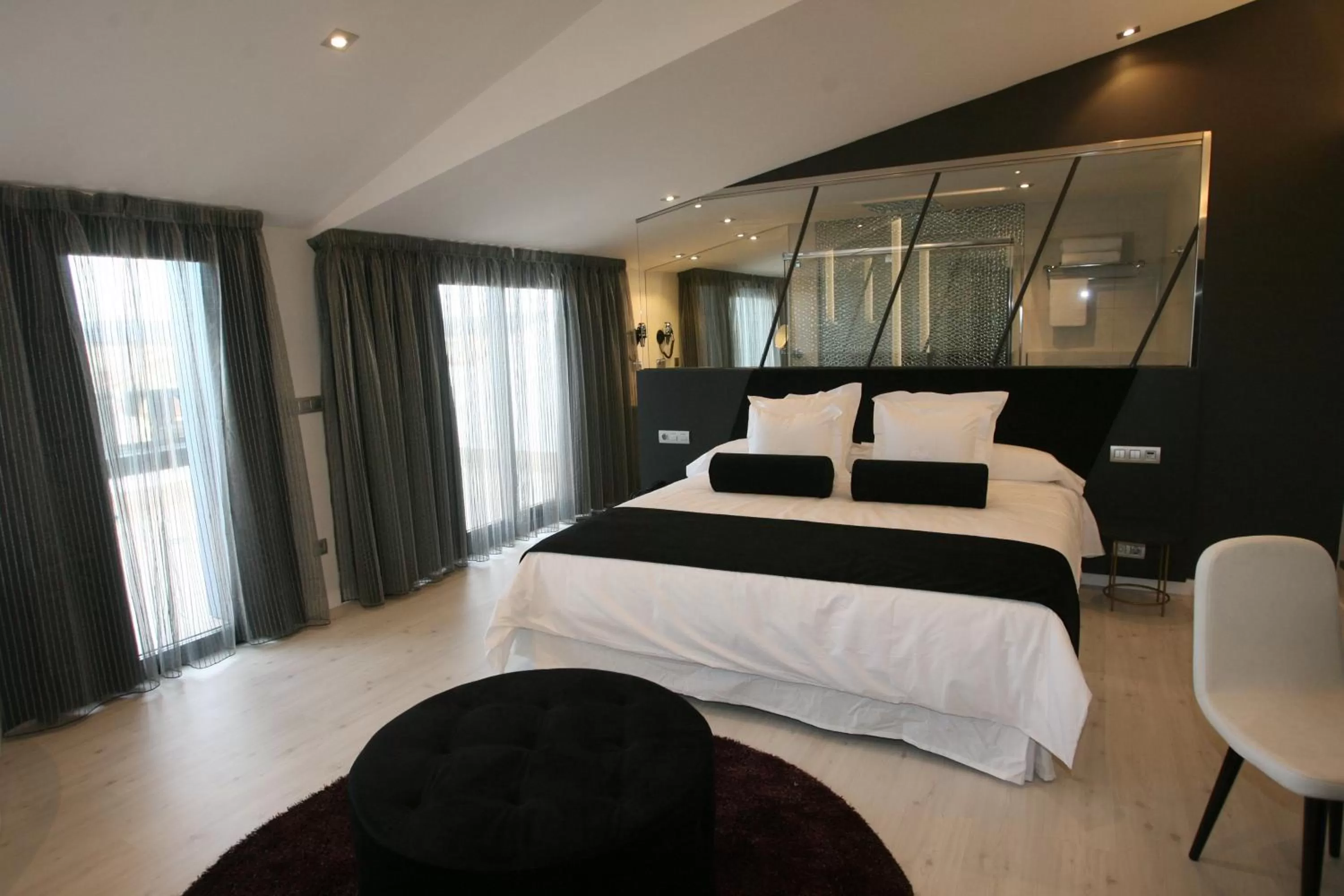 Photo of the whole room, Bed in Hotel Cardenal