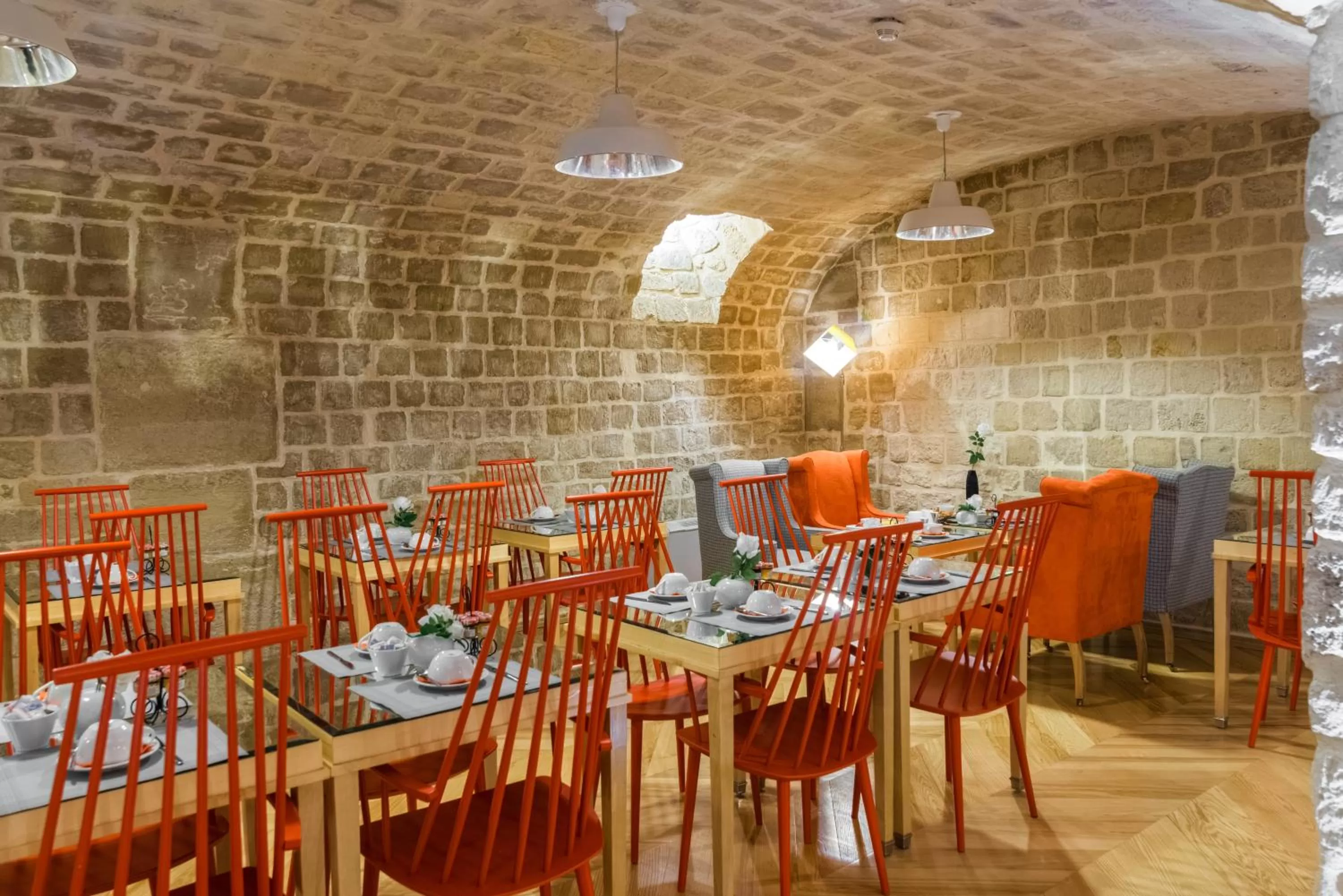 Restaurant/places to eat in Hotel Lorette - Astotel