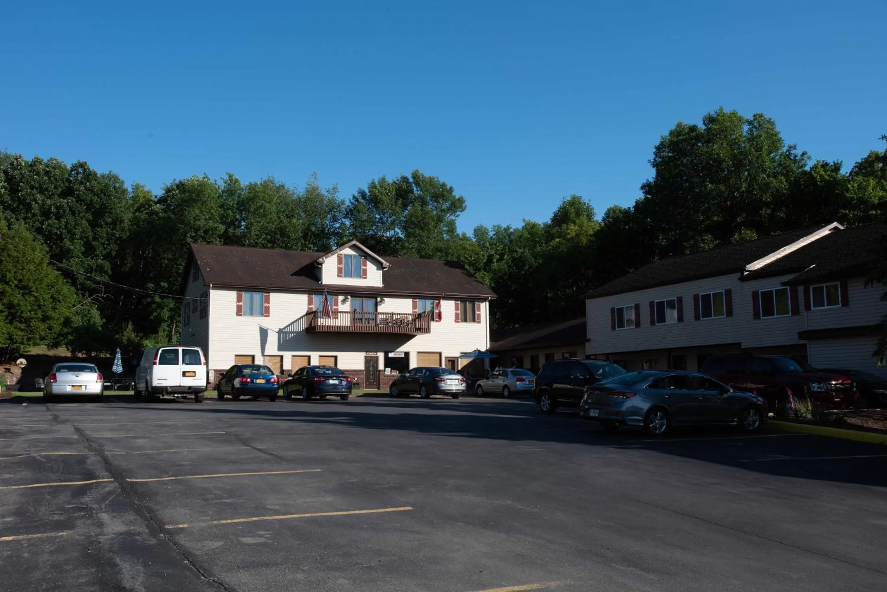 Facade/entrance in Blue Spruce Motel