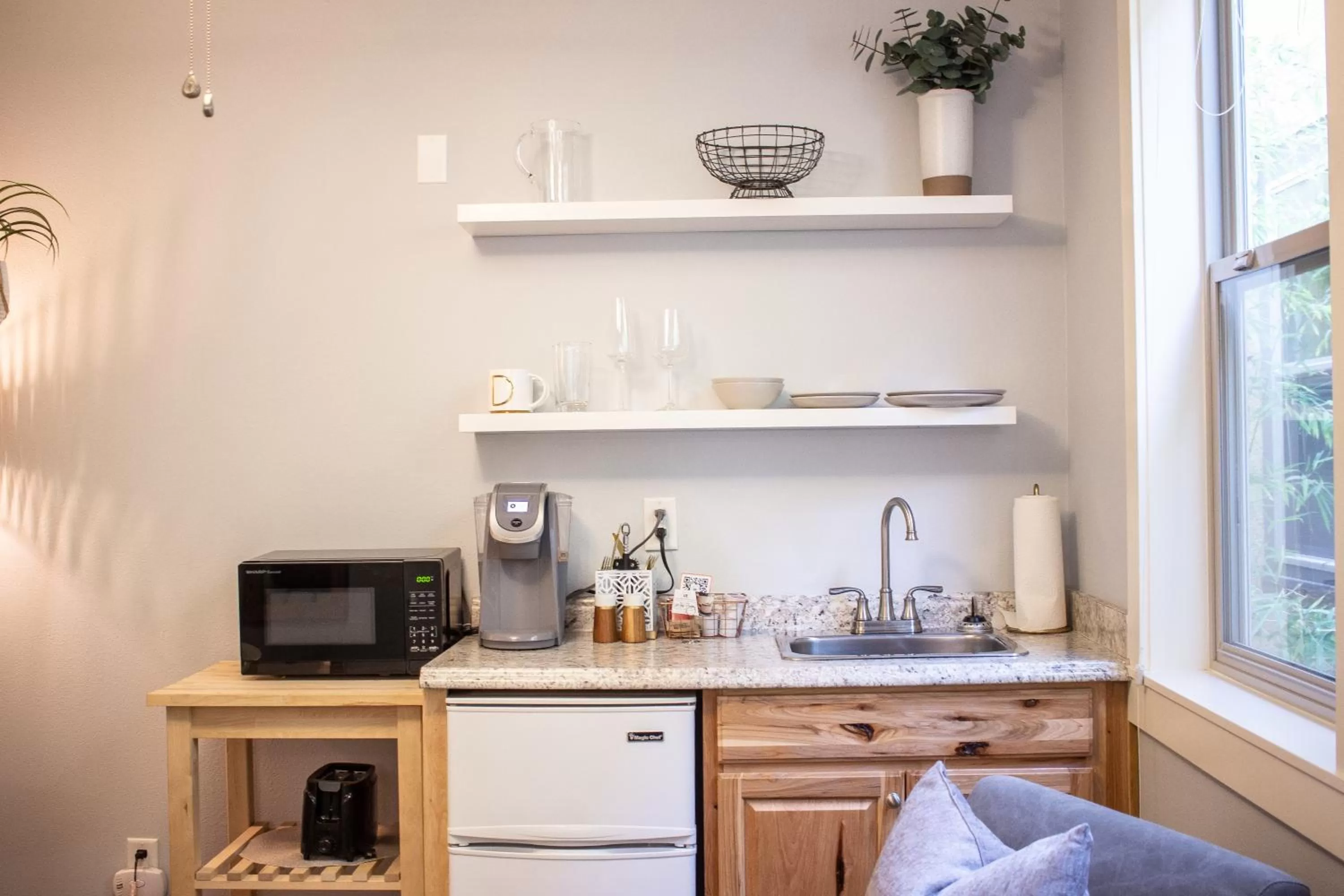 Coffee/tea facilities in Douglas On Third