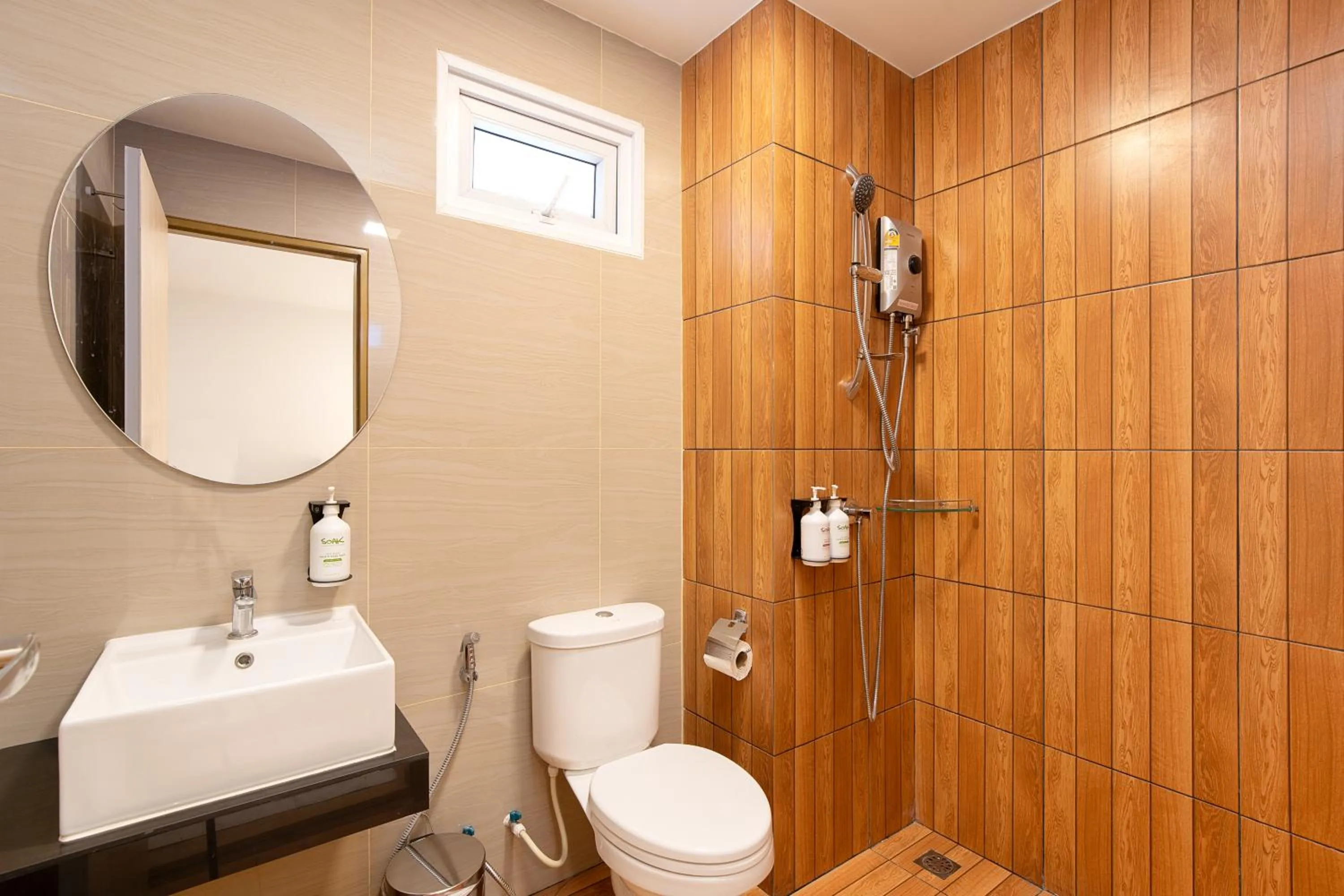 Bathroom in Diya Hotel Bangkok