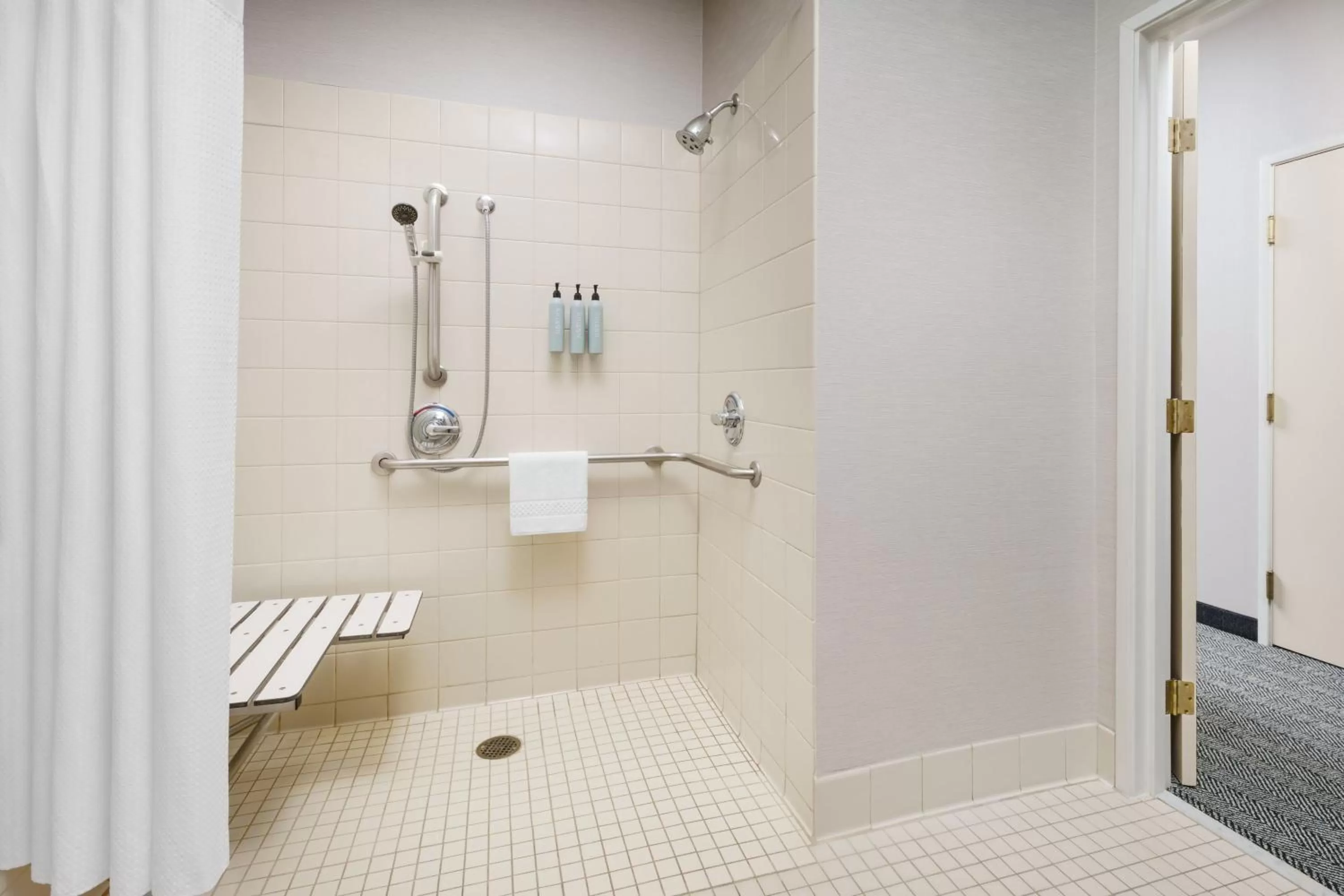 Bathroom in Courtyard by Marriott Sacramento Folsom