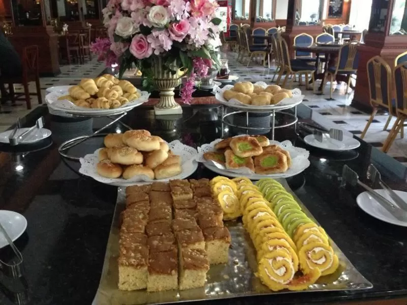 Buffet breakfast in Royal Palace Hotel