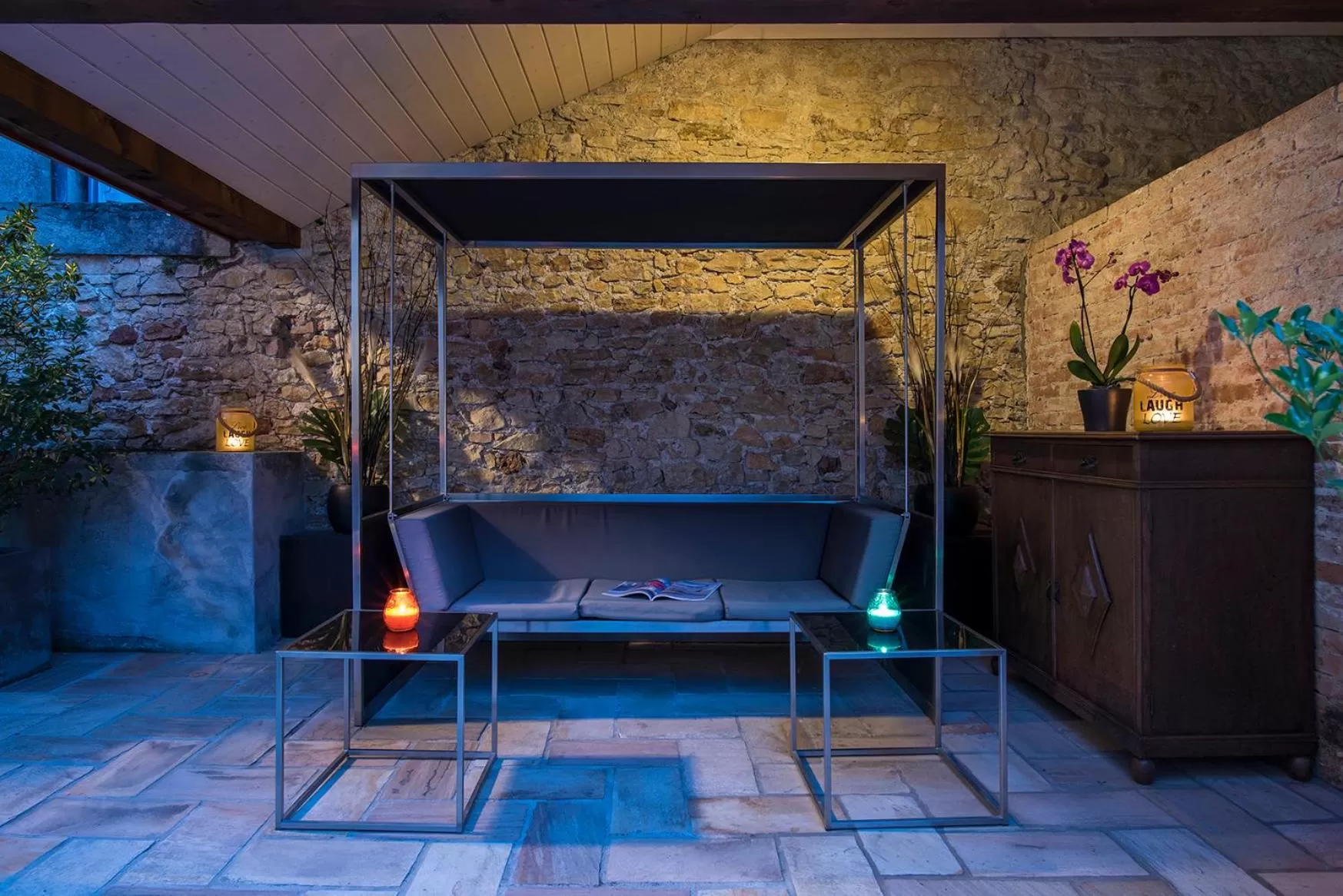 Patio in Hôtel du Théâtre, Boutique Hôtel