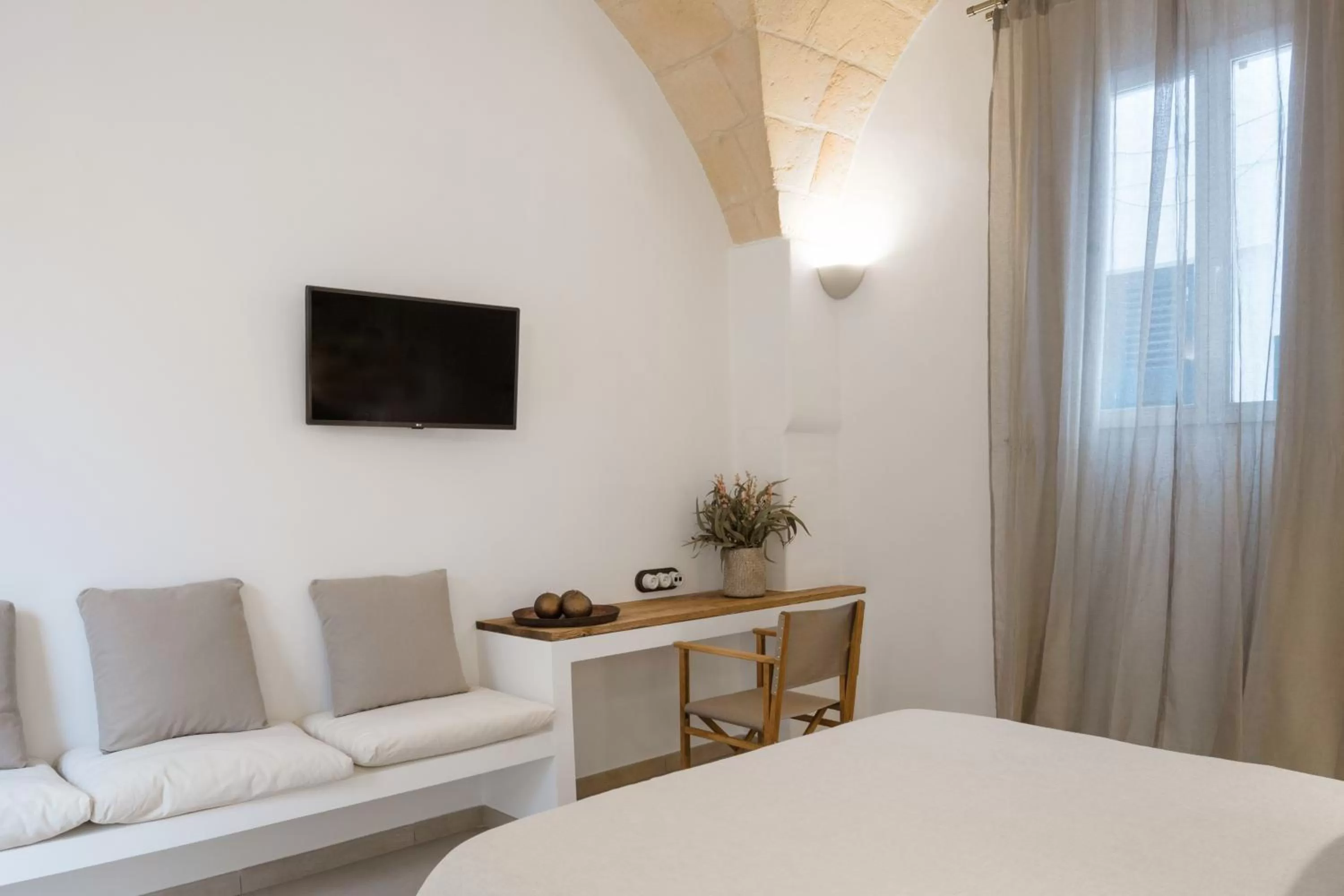 Property building, Bed in Hotel Nou Sant Antoni
