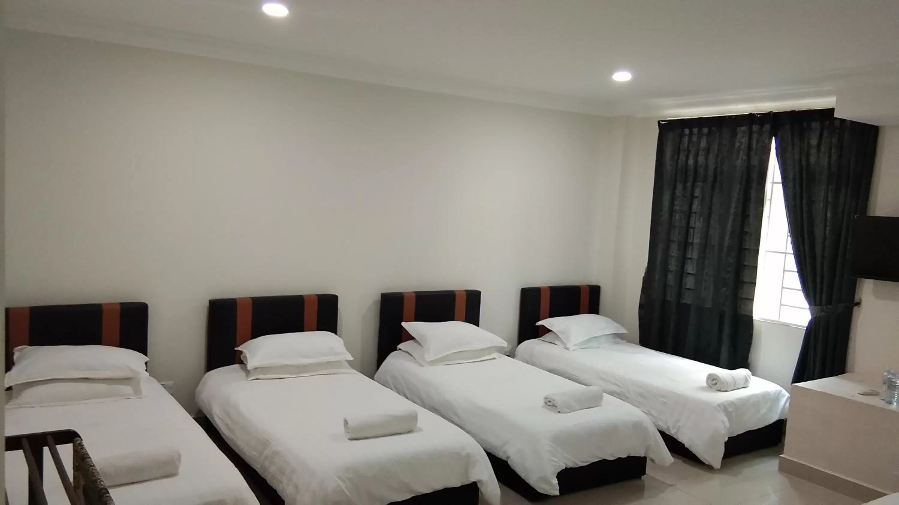 Bed in Hotel Mutiara KGMMB Melaka