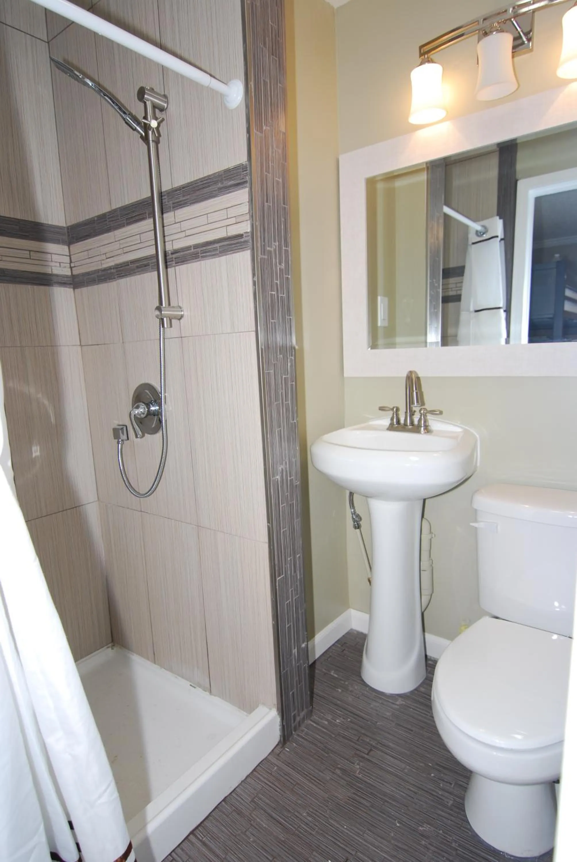 Bathroom in Sheridan Hostel