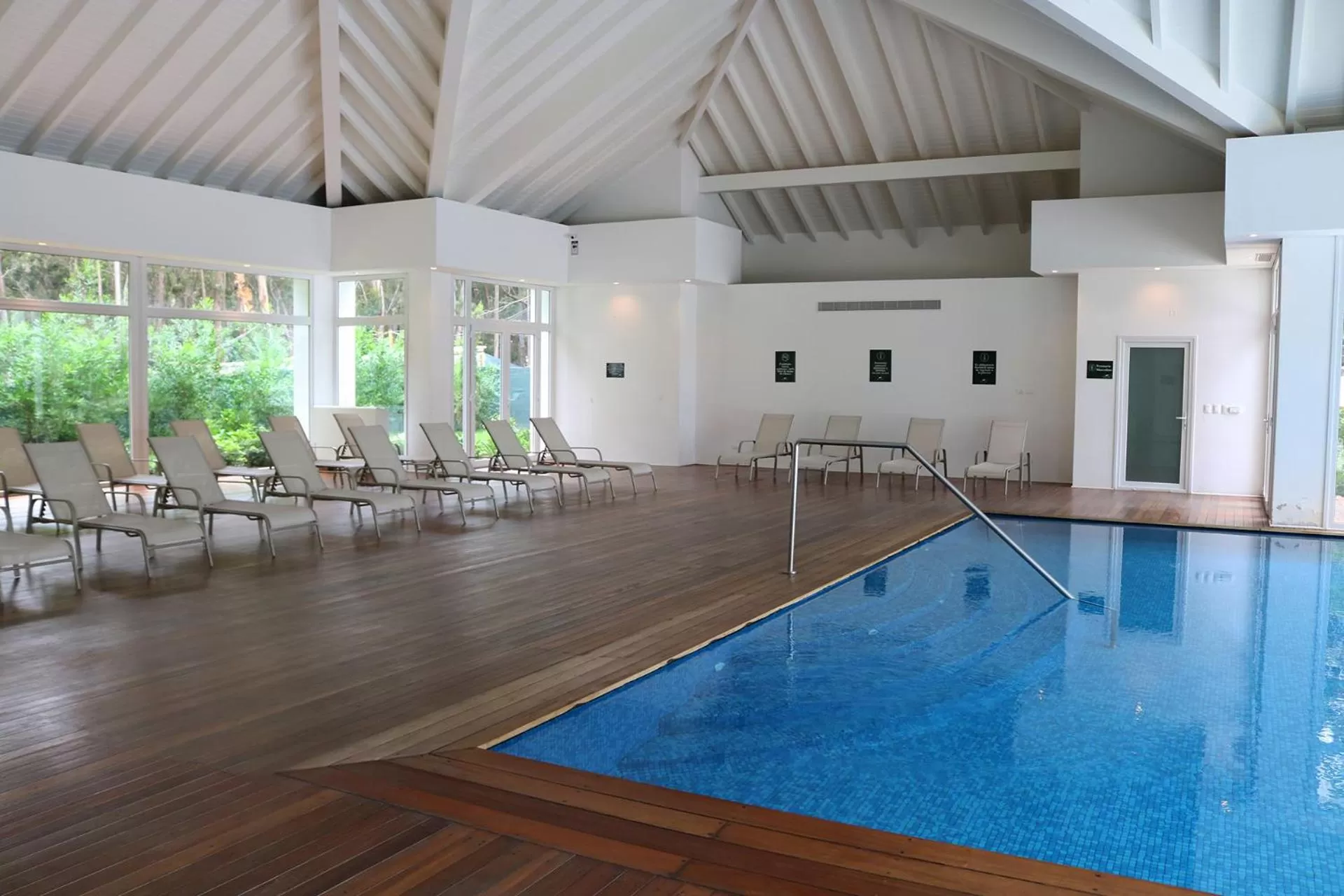 Swimming pool in Solanas Punta del Este & Crystal Beach