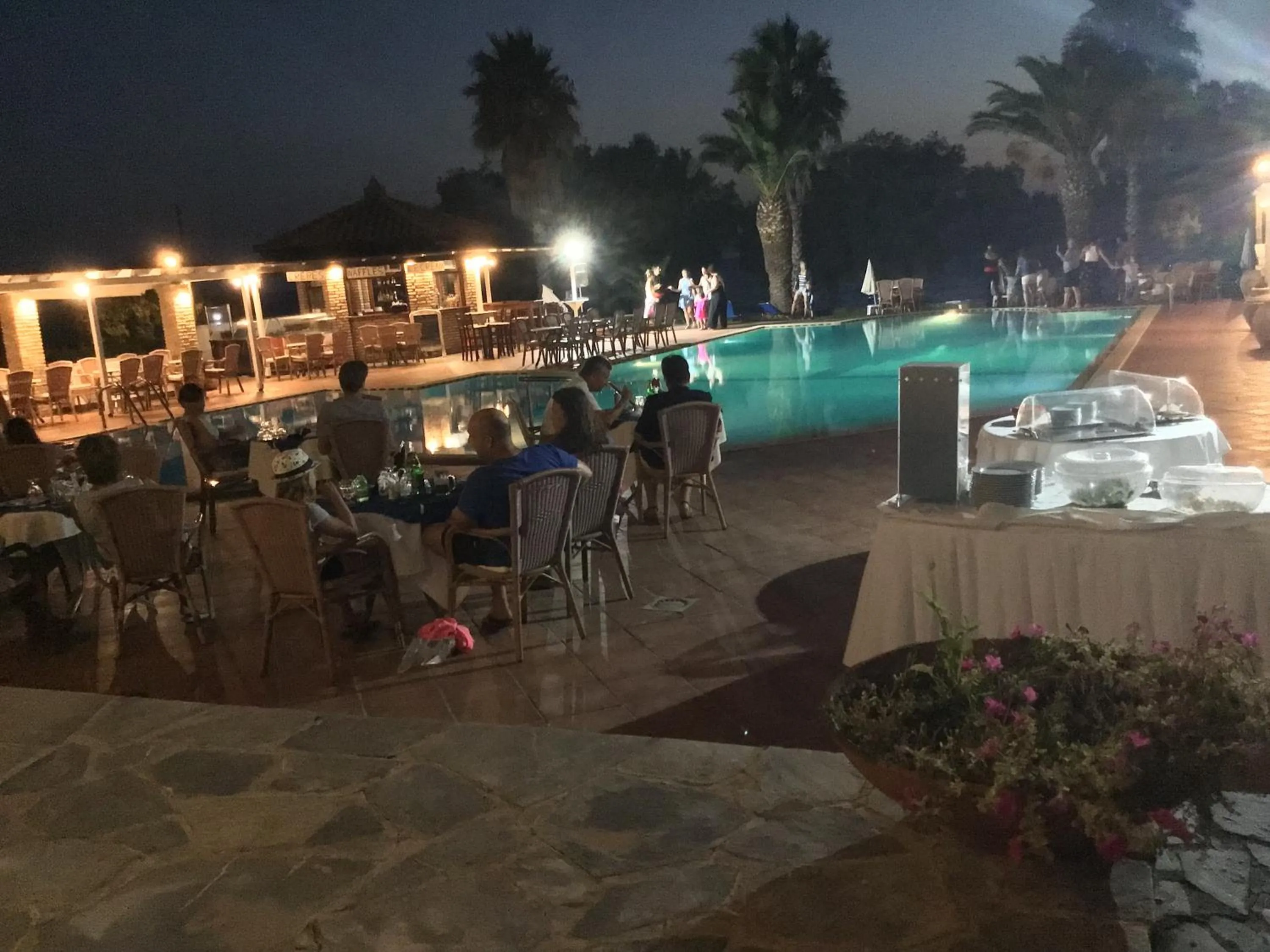 Swimming pool in Hotel Oasis