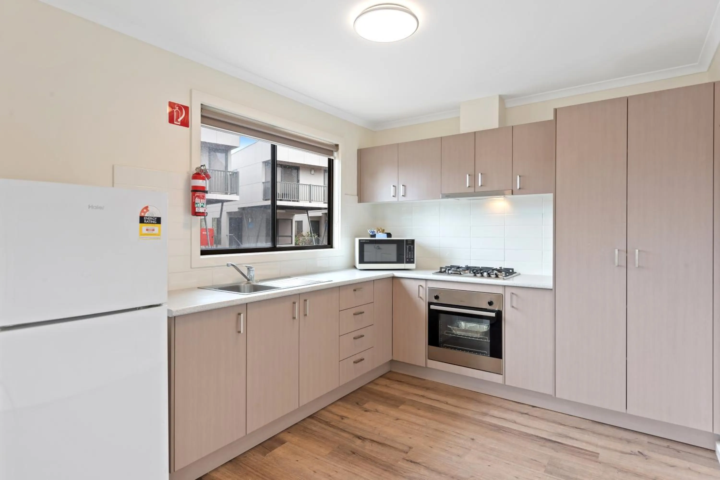 Deluxe 3 Bedroom Access Cabin in Discovery Parks - Melbourne