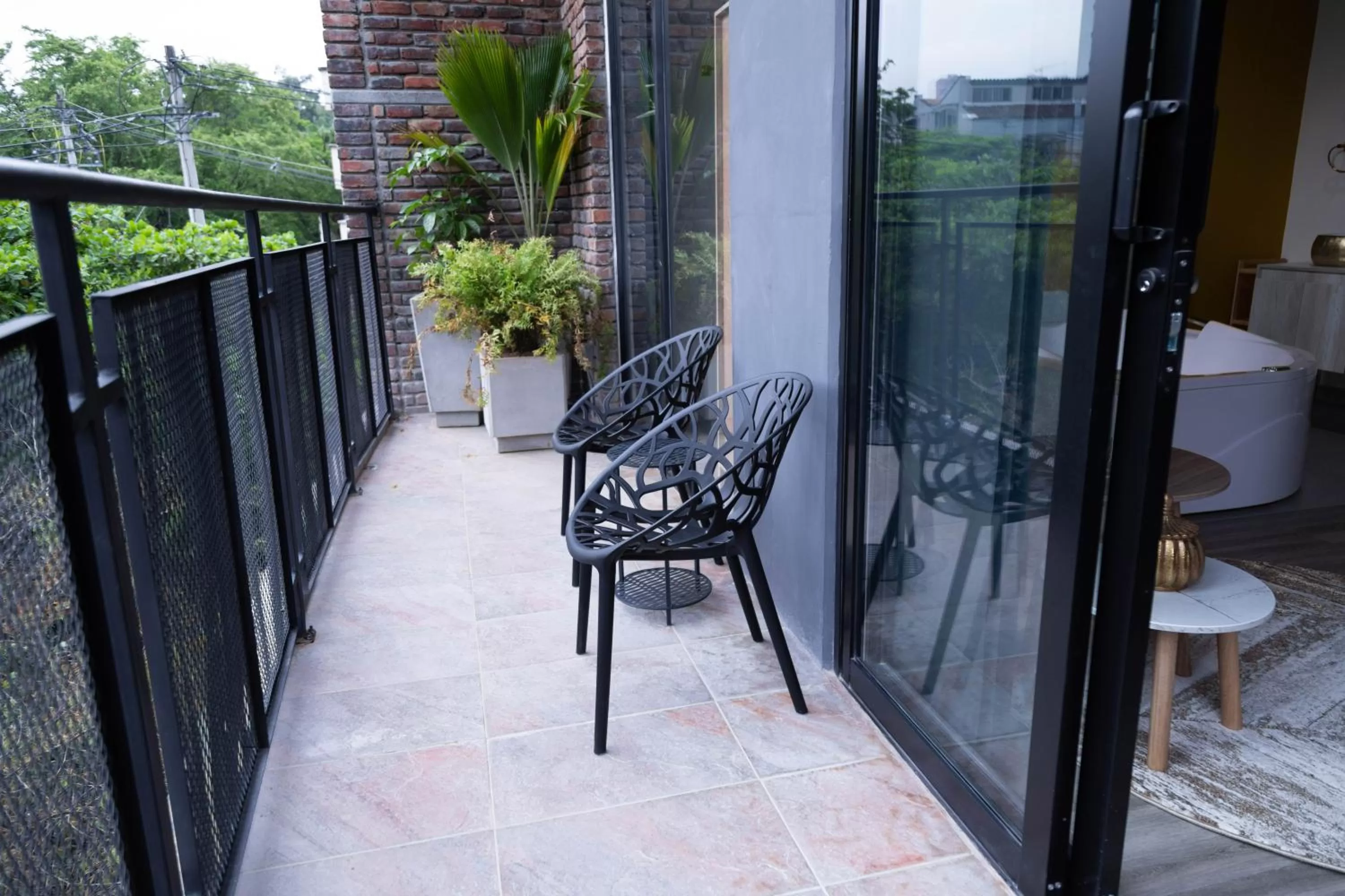 Day in Royal Living Poblado