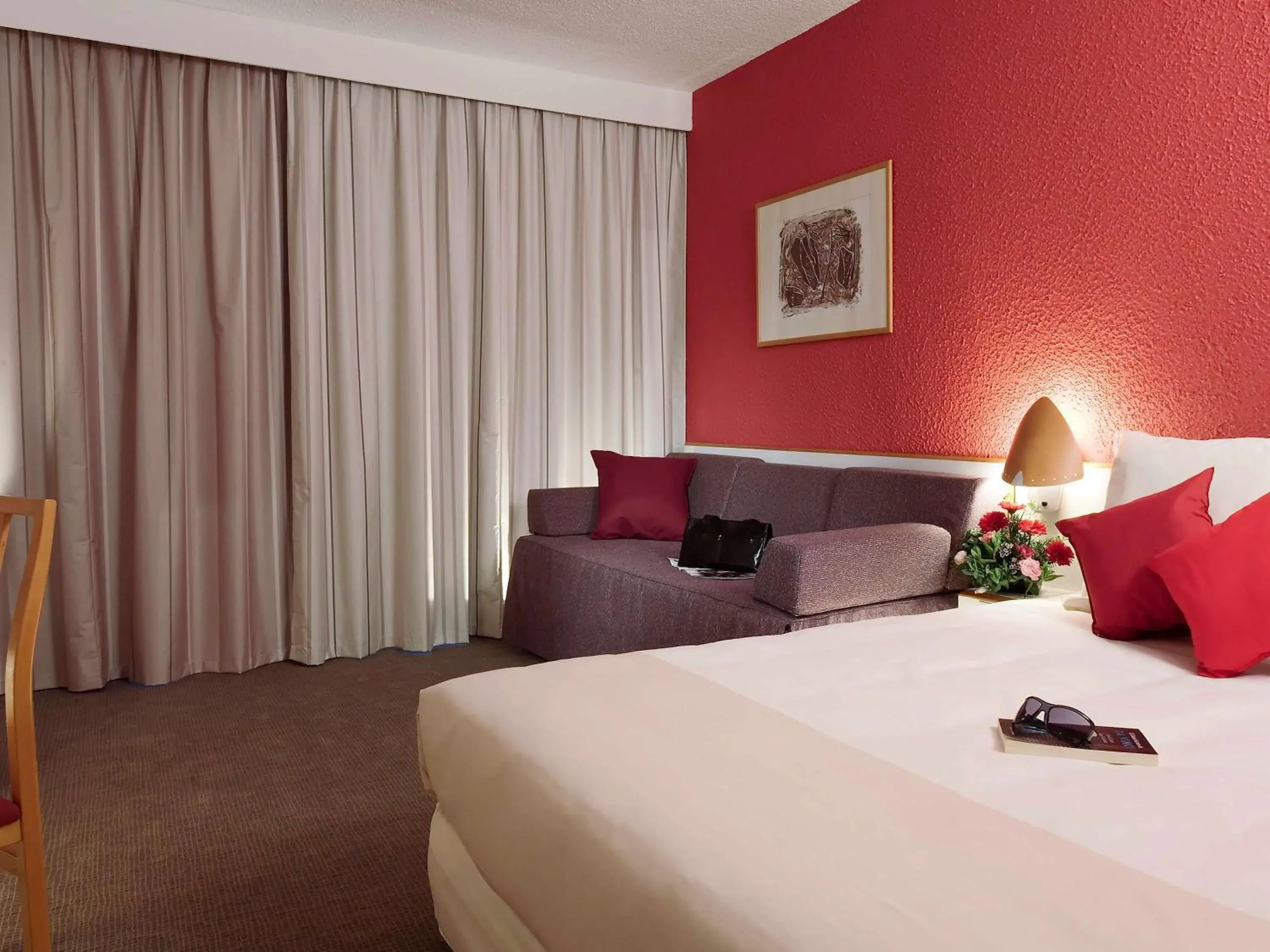 Superior Queen Room with Sofa - single occupancy in Novotel Porto Gaia Superior Queen Room with Sofa - single occupancy in Novotel Porto Gaia