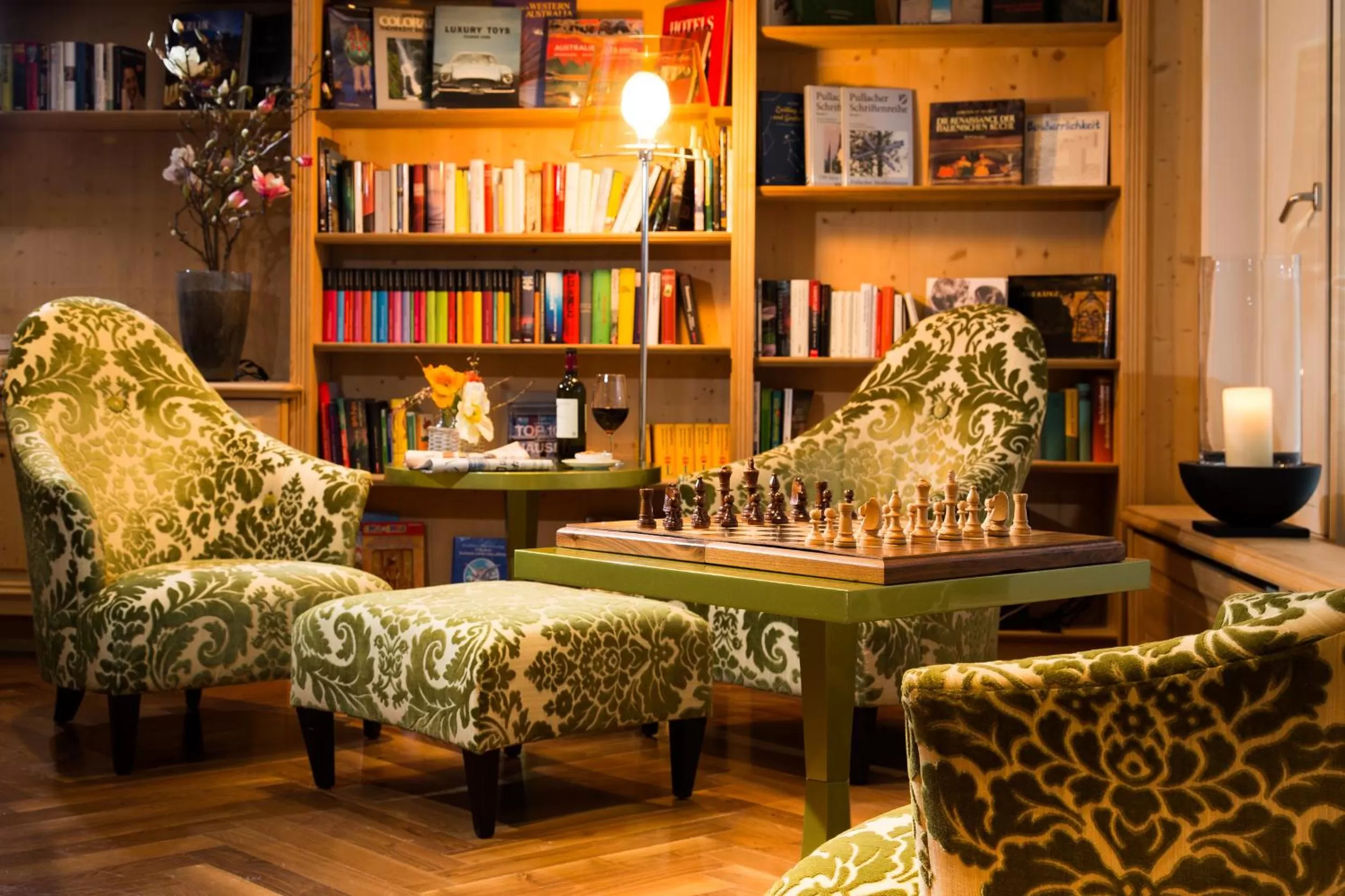 Library in Boutique Hotel SEITNER HOF München Pullach