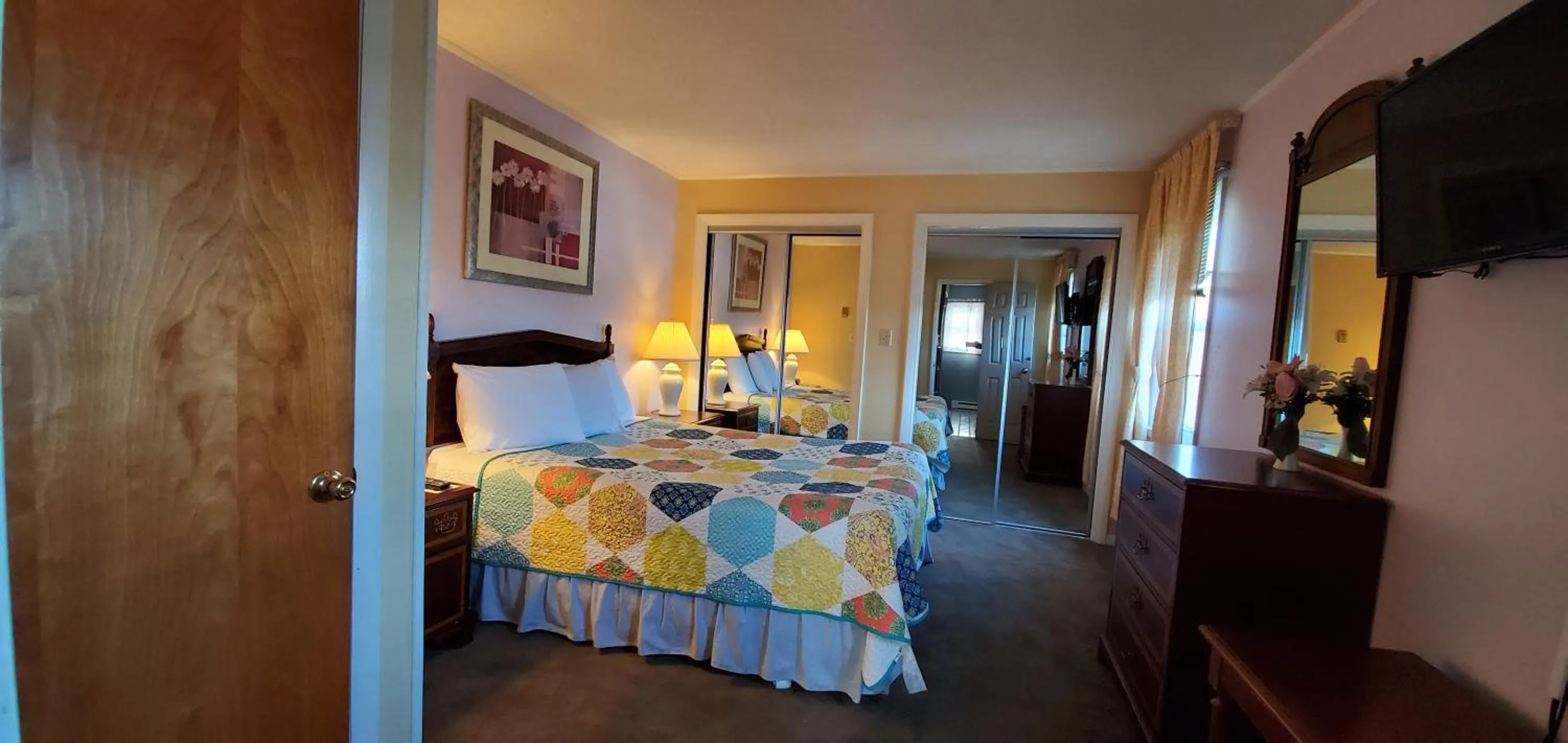 Bed in Pinebrook Motel