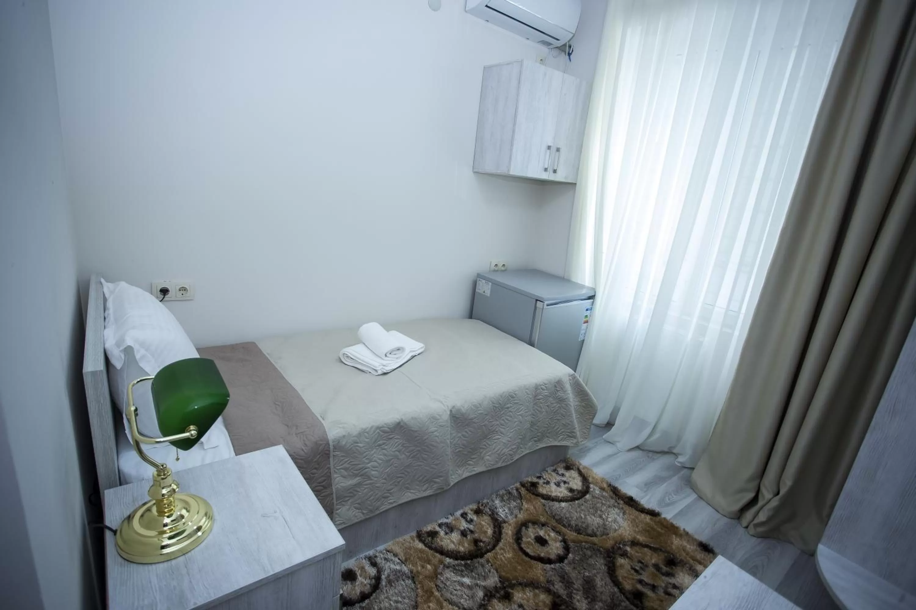 Bedroom, Bed in Hotel Garanti