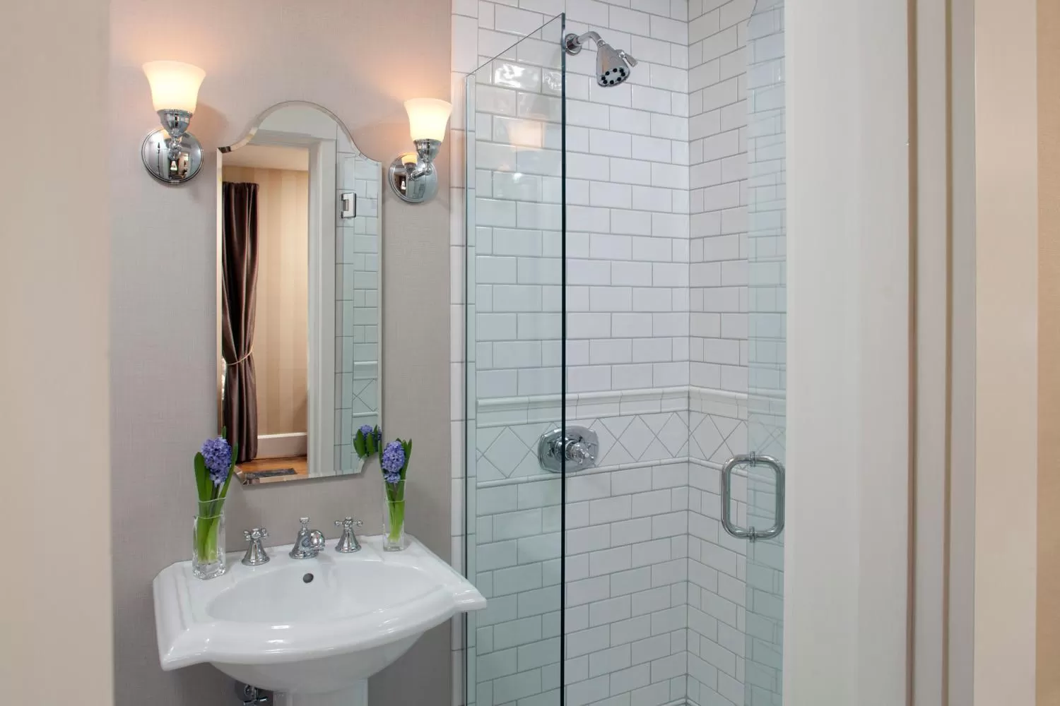 Bathroom in Jackson House Inn